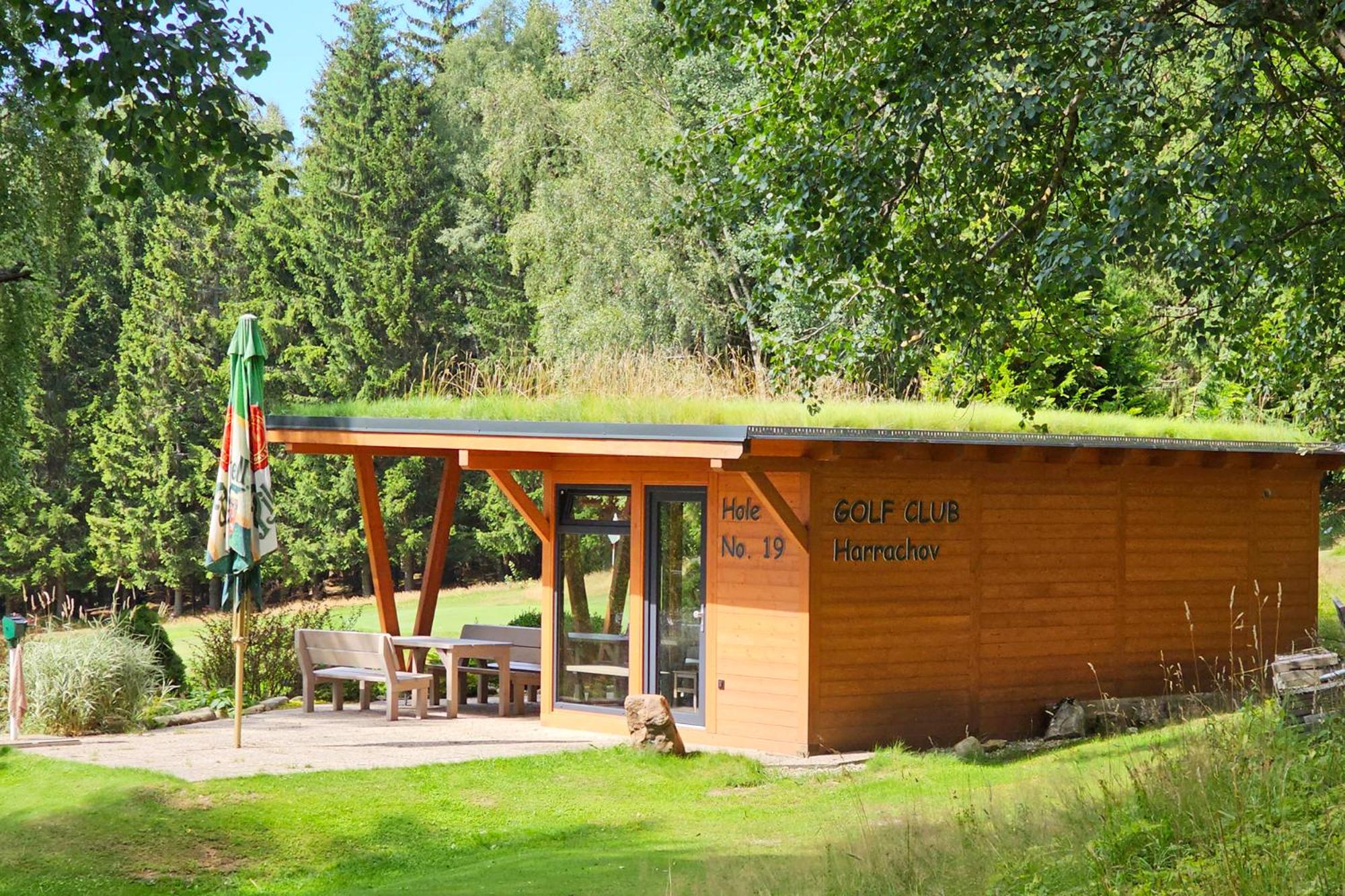 ENJOYHARRACHOV - Atraktivní slunný klimatizovaný apartmán 14 v centru se saunou, parkováním, Wifi-WLAN, SAT, herní konzolí, PC s win 10, Netflix zdarma a m