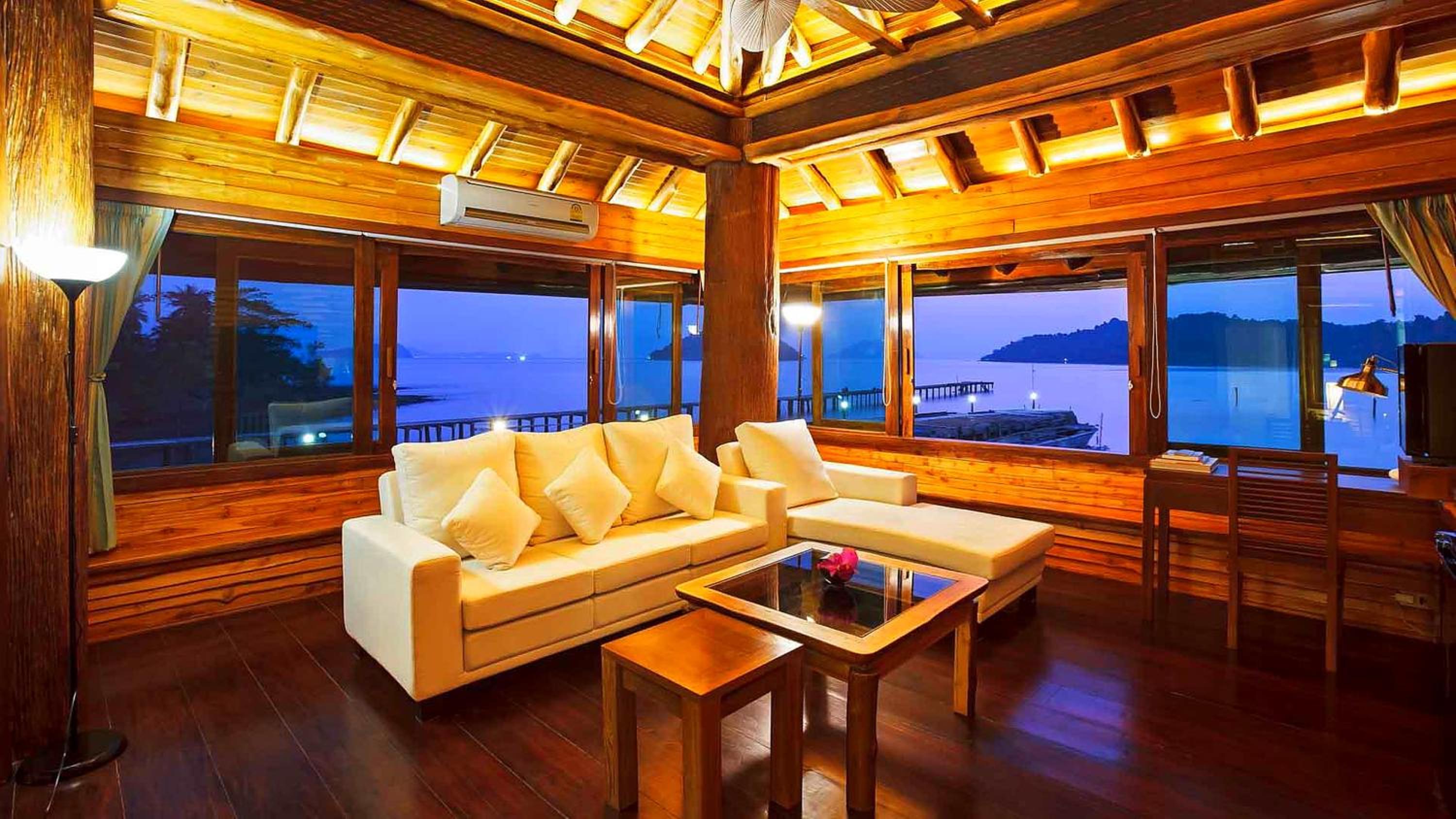 Parama Koh Chang