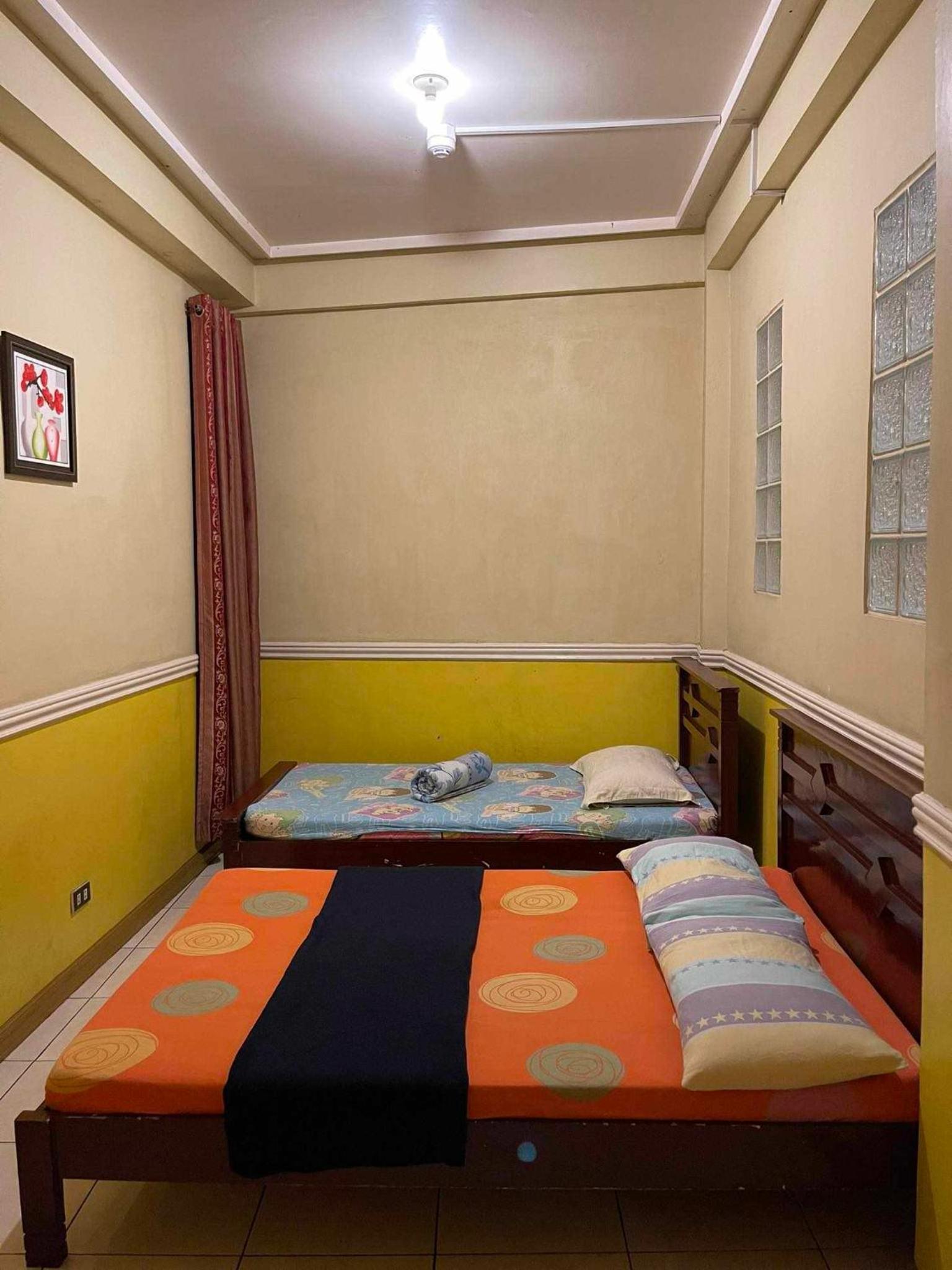 ASHBURN'S TRANSIENT BAGUIO - BASIC SLEEP and GO, LIMITED PAY PARKING, SELF SERVICE