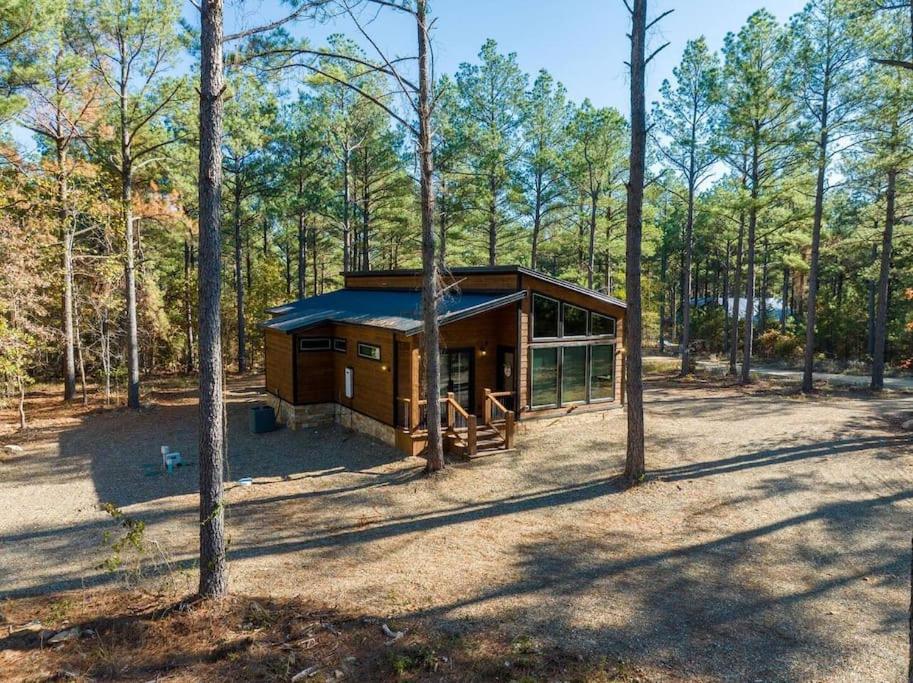 The Blaylock Cabin, 2 King, Hot Tub, Pet Friendly! view 3