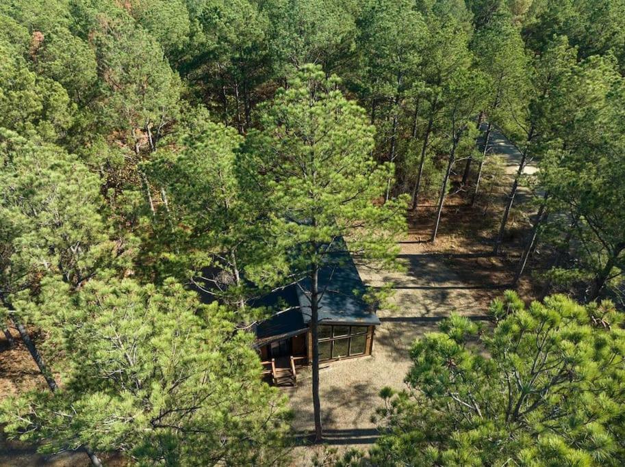 The Blaylock Cabin, 2 King, Hot Tub, Pet Friendly! view 2