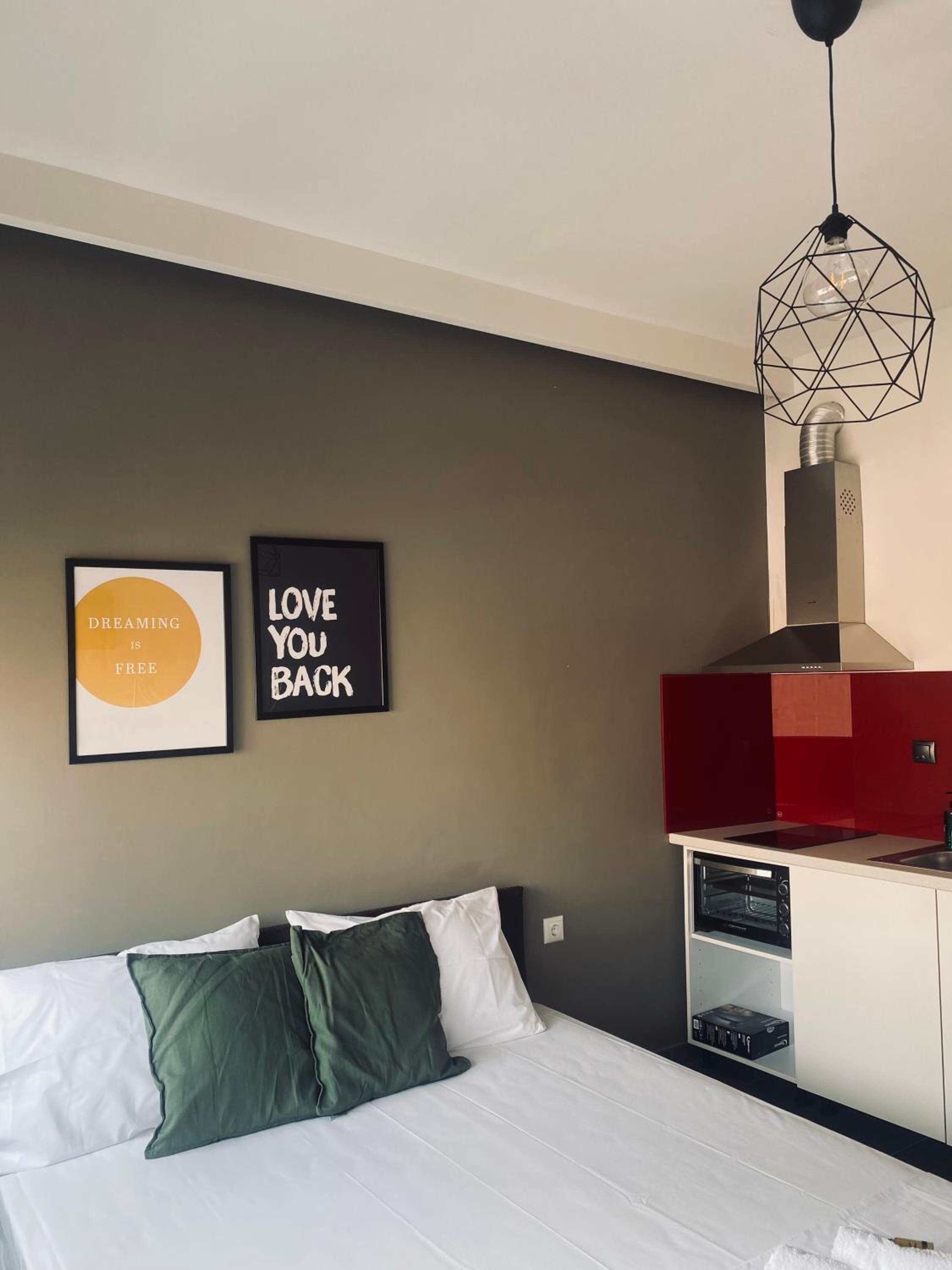 Rainbow Suites Thessaloniki