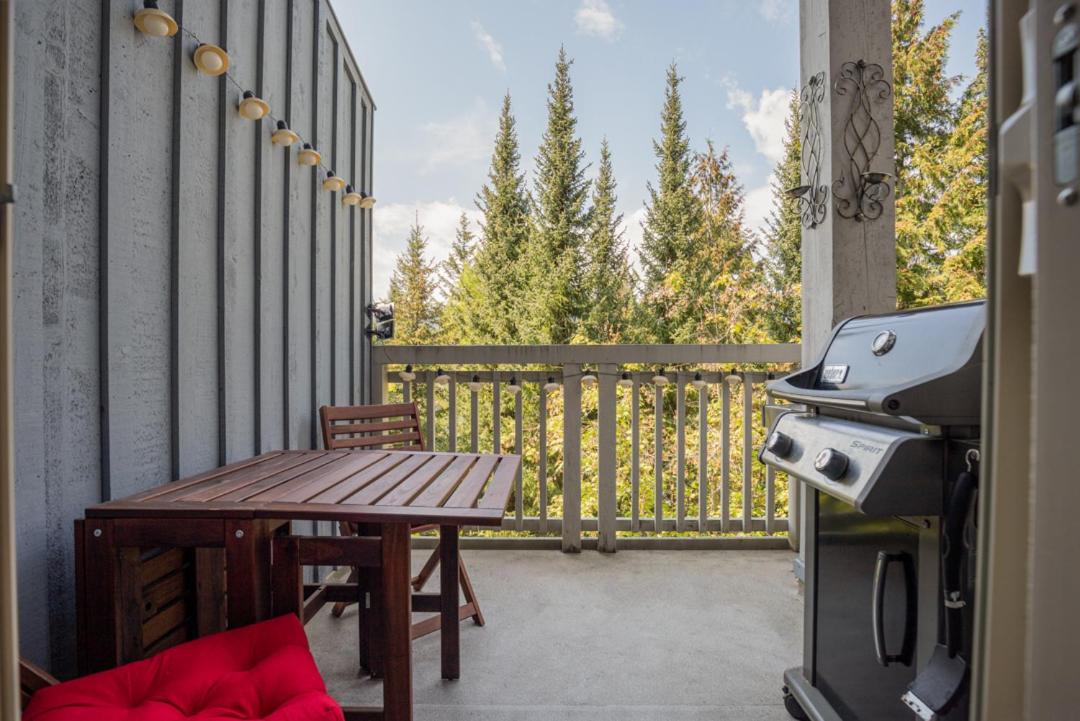 2BR - Multi-Level Townhome with Hot Tub by Harmony Whistler