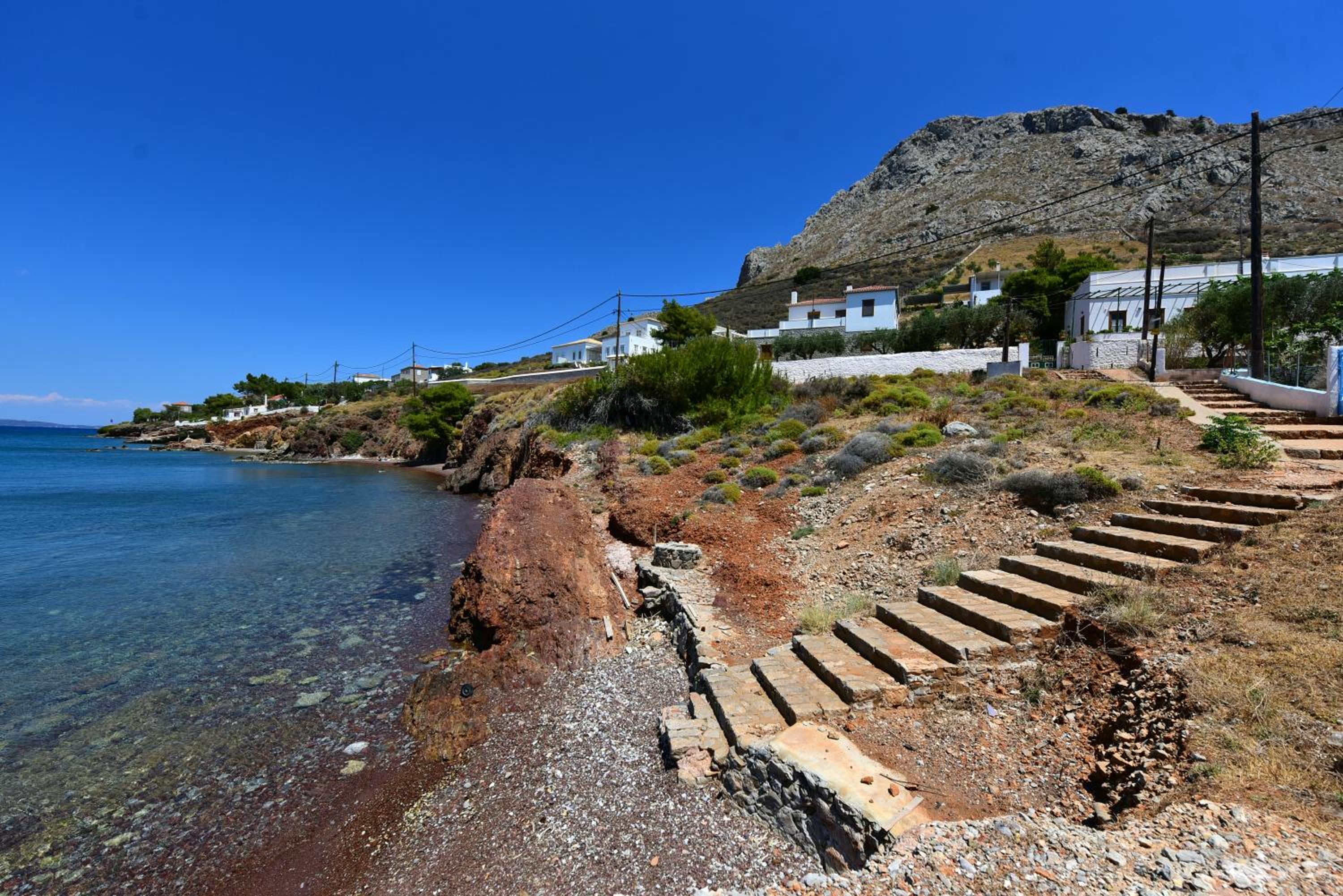 Nelly's Coastal Family House view 3