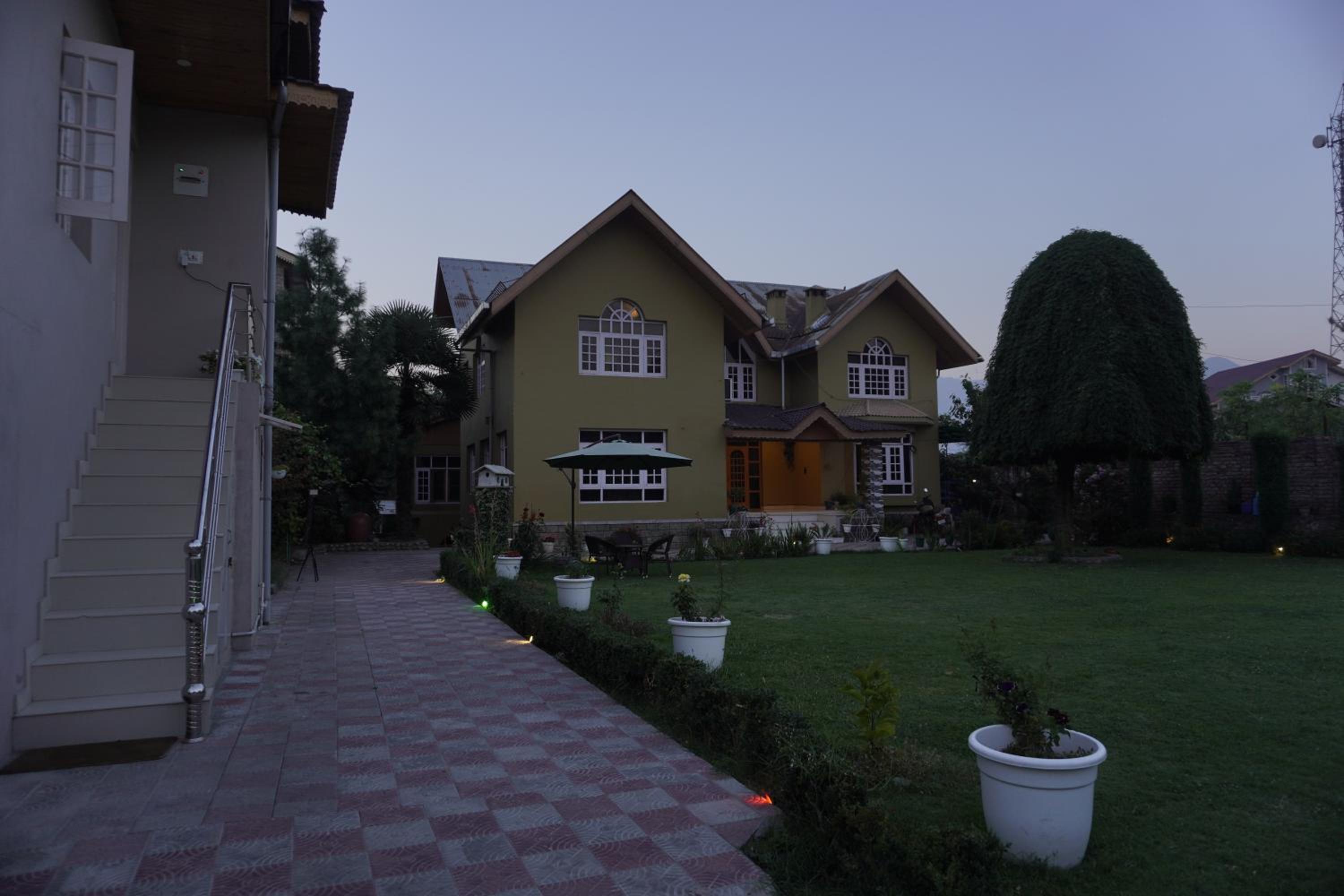 Photo 19