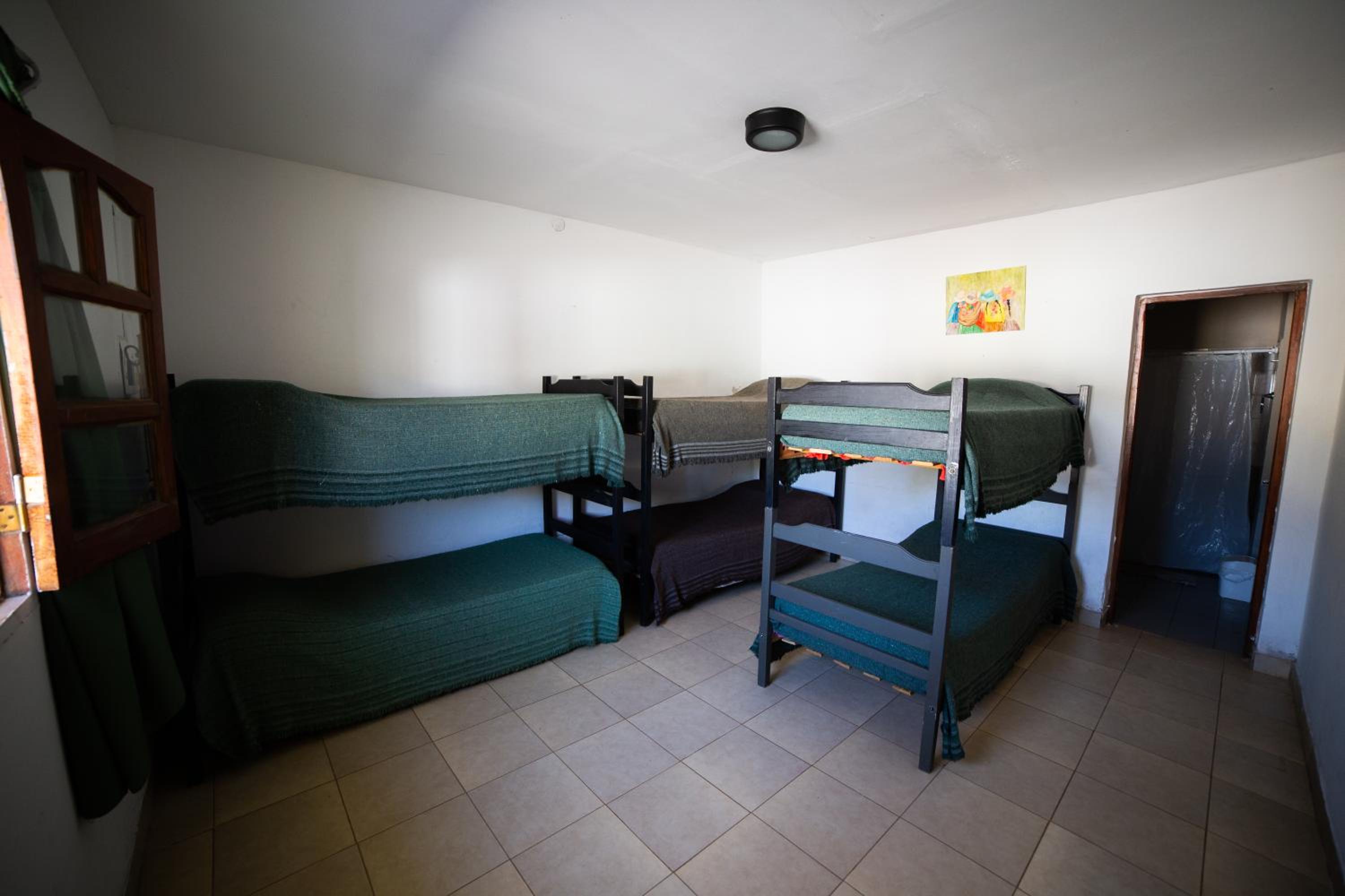 Huaka Hostel and Guest house