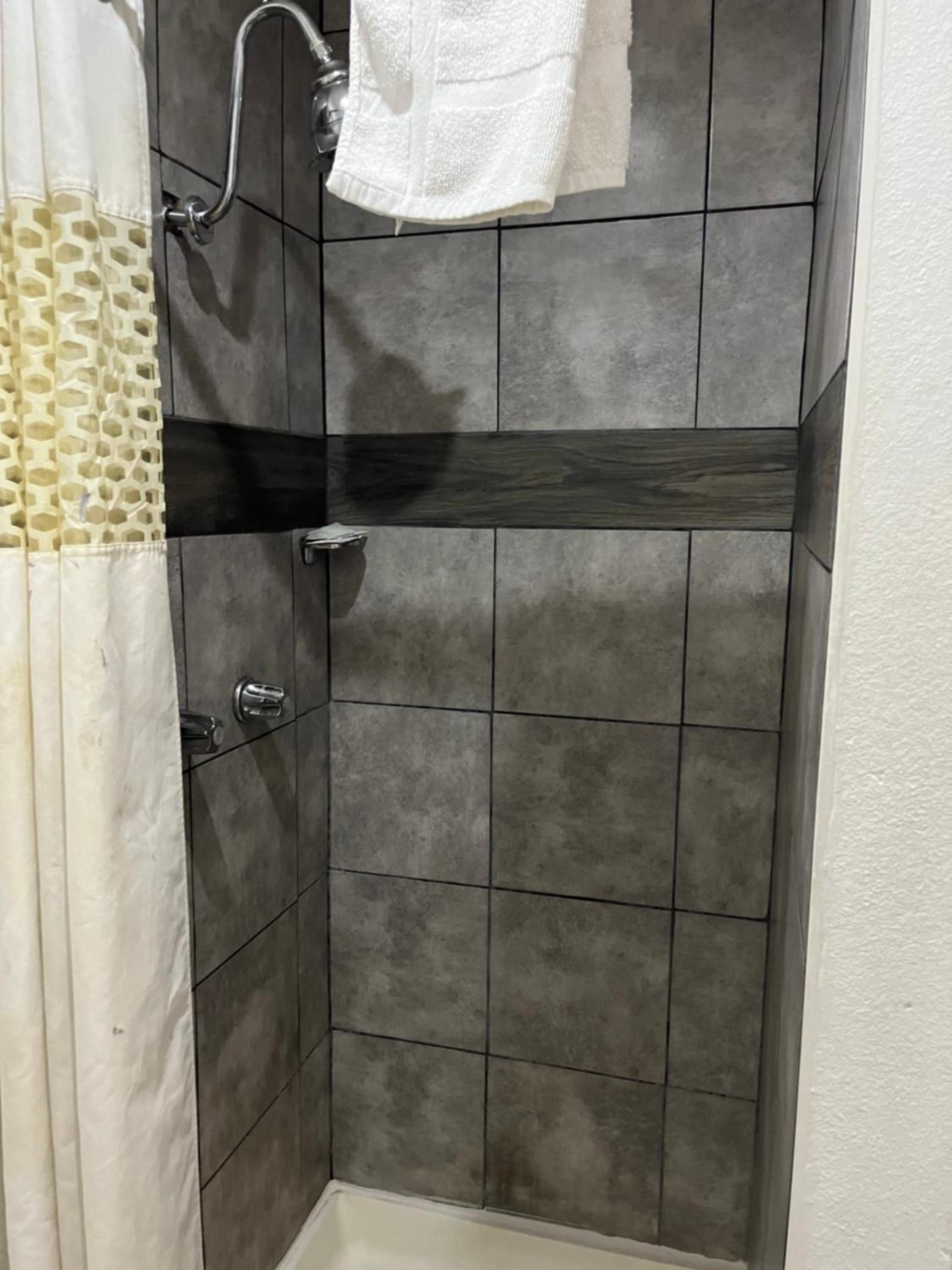 Aya's Blossoms Inn - Property Image 31