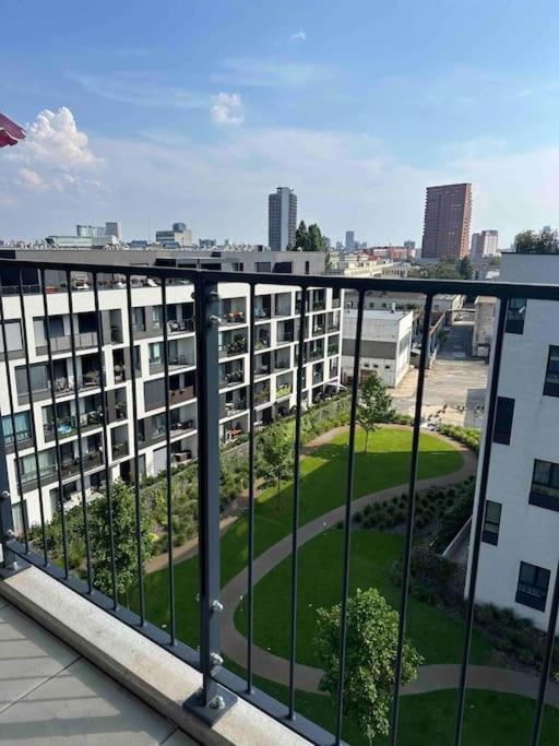 Bratislava Centrum, Ahoj park apartments, 6floor with balcony view 4