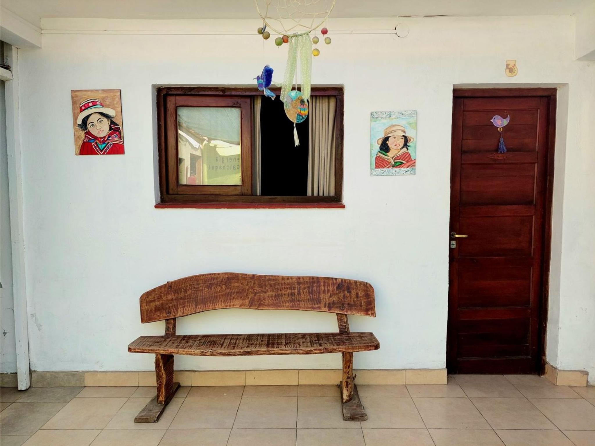 Huaka Hostel and Guest house