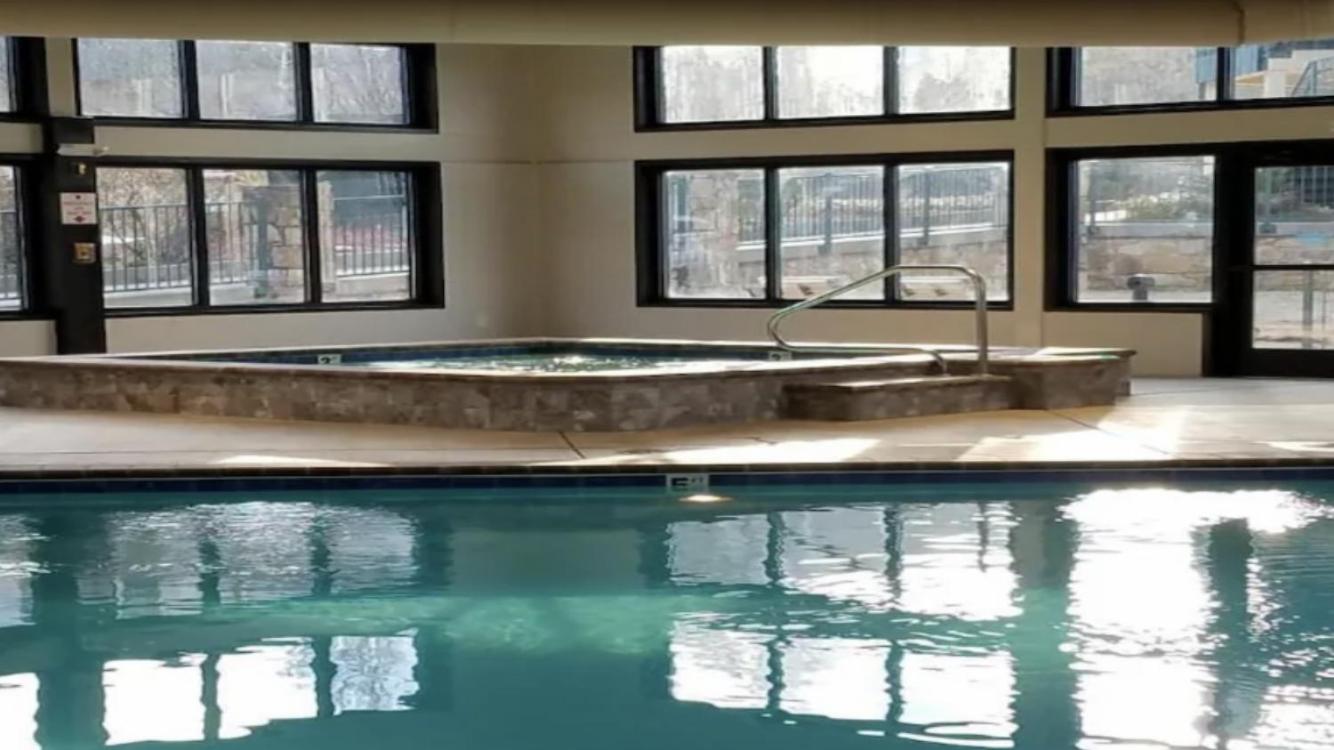 Laurel Pointe Resort