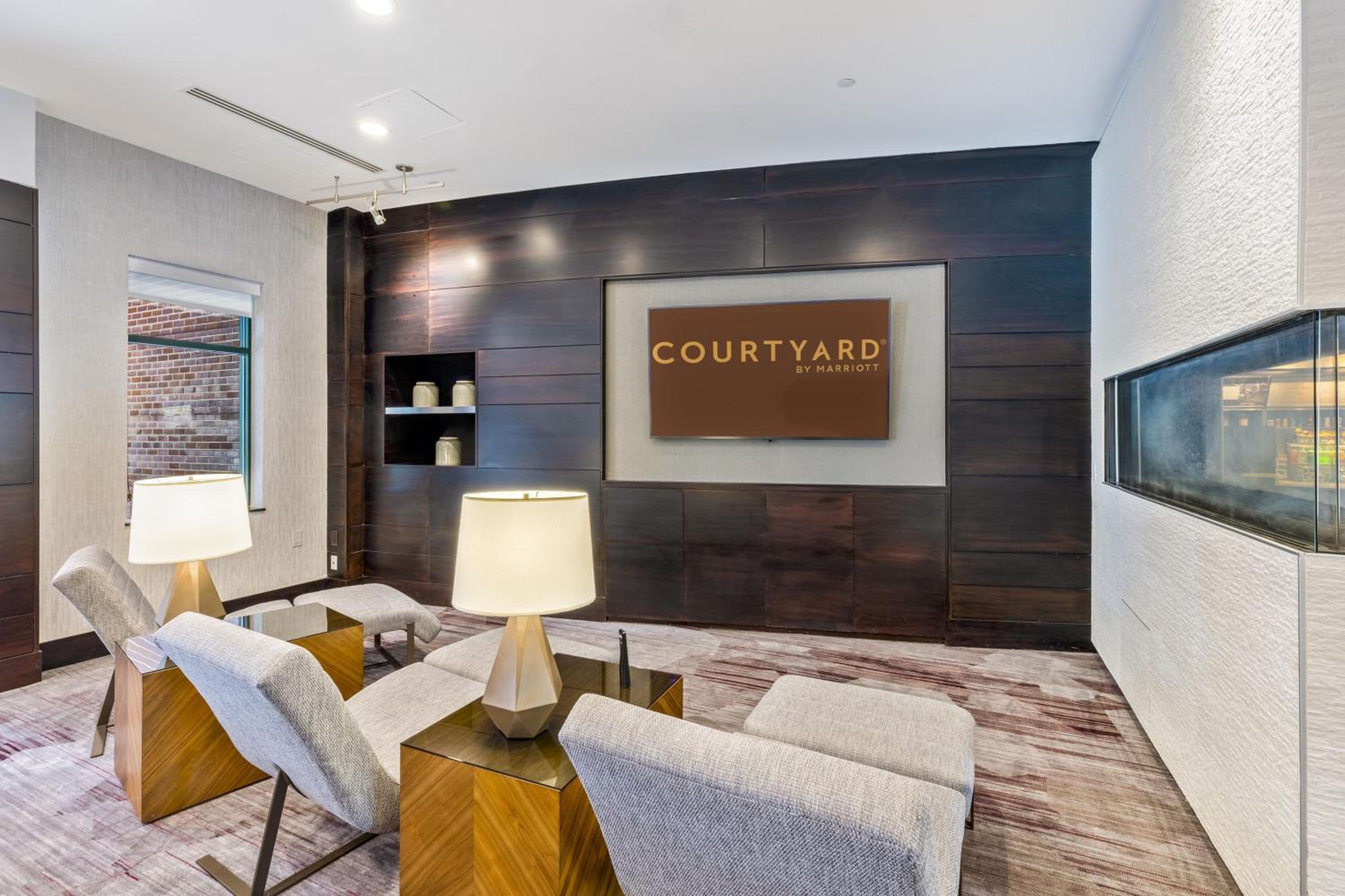 Courtyard by Marriott Boston Waltham - Property Image 1