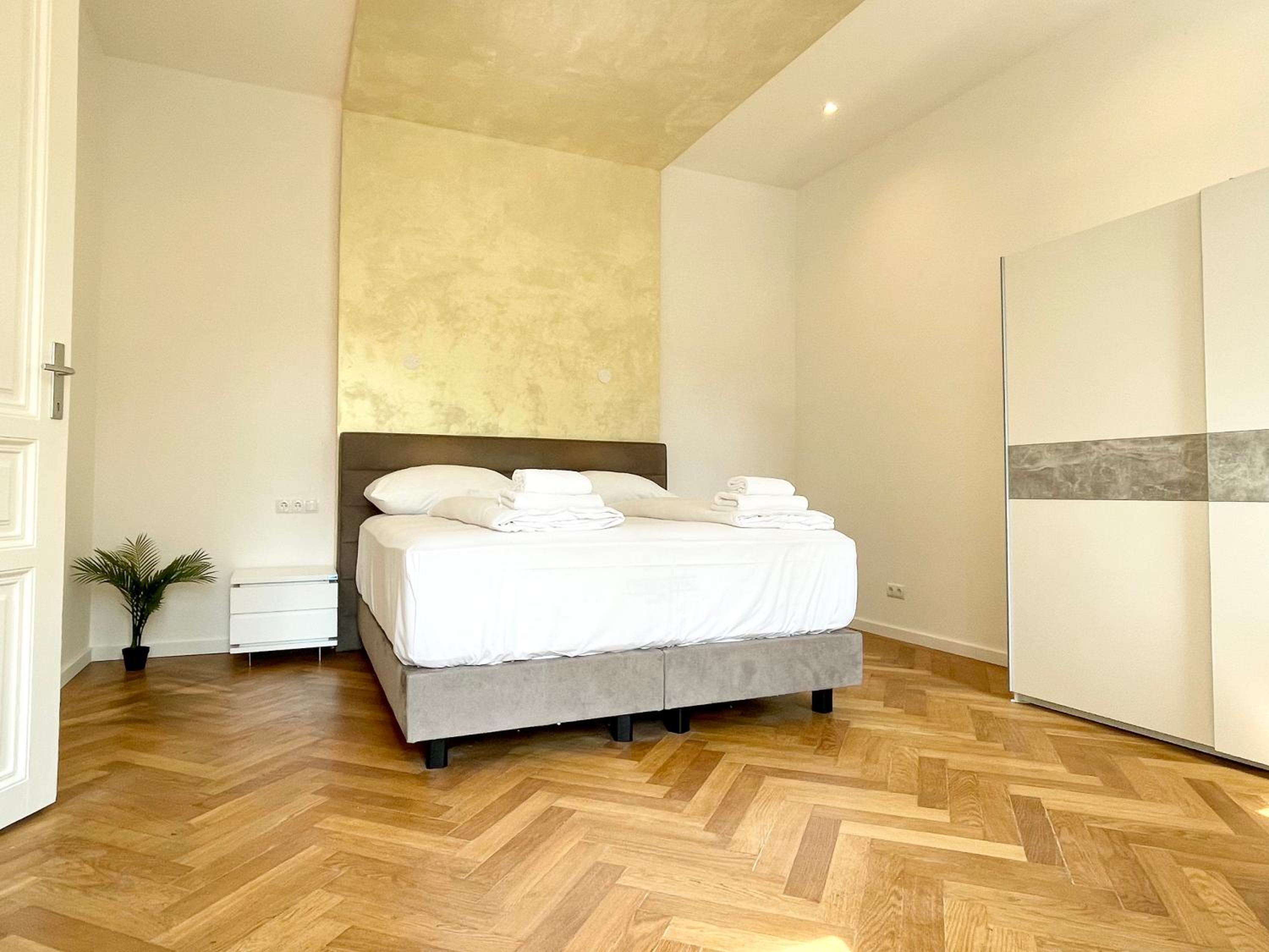 Boutique Apartment at famous Vienna Kutschkermarkt