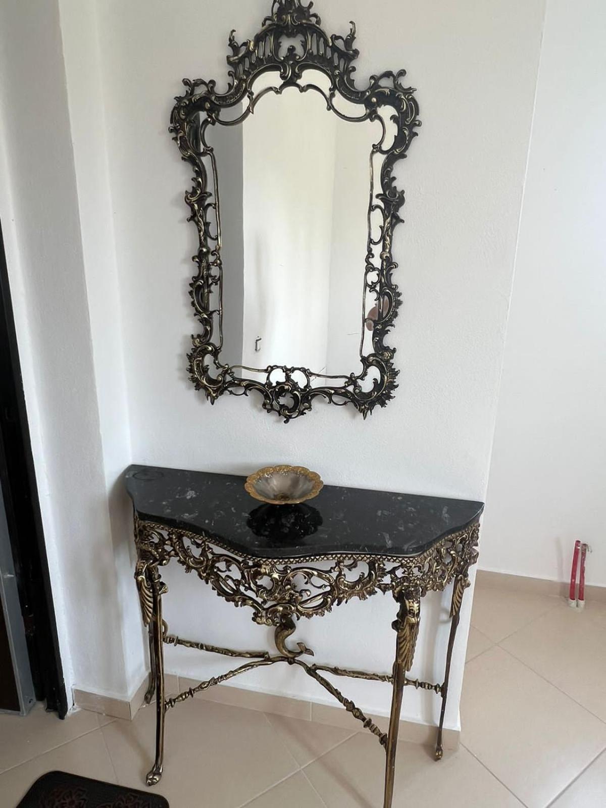Anushe's apartament