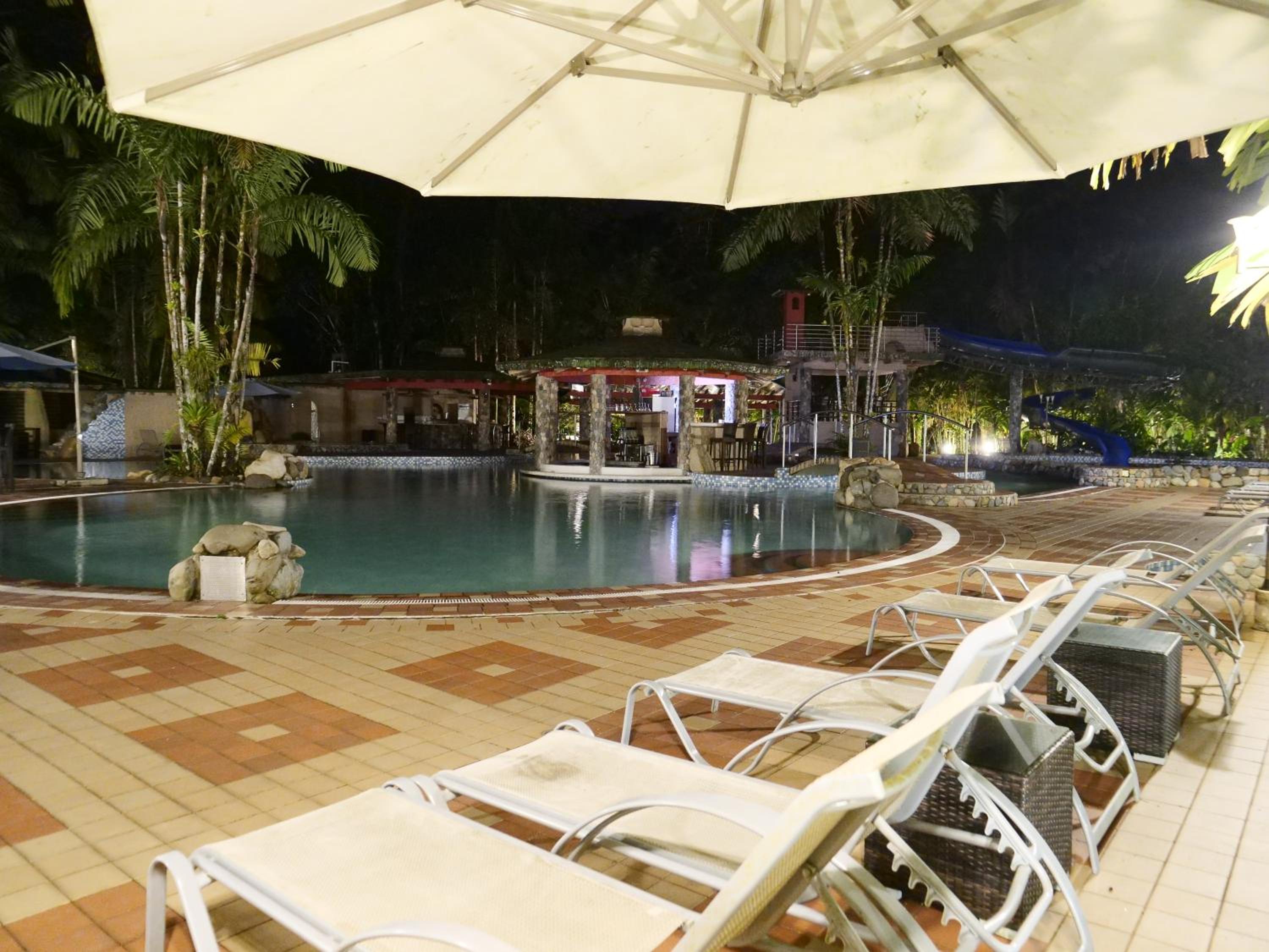 swimming pool