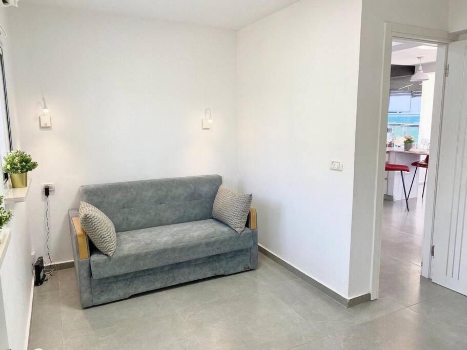 Seaside cozy apartment view 5