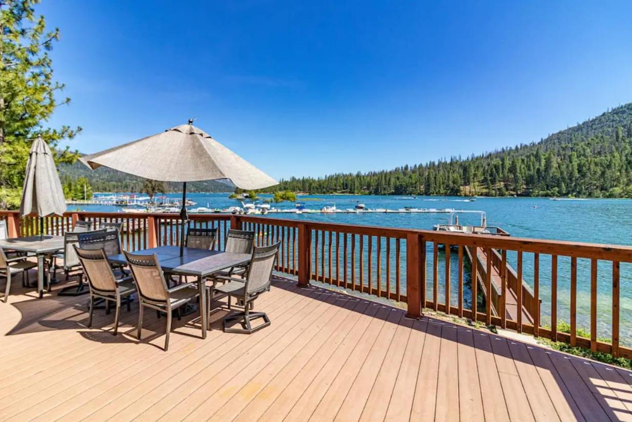 Lake front Cabin with guest cabin - Serrano view 2