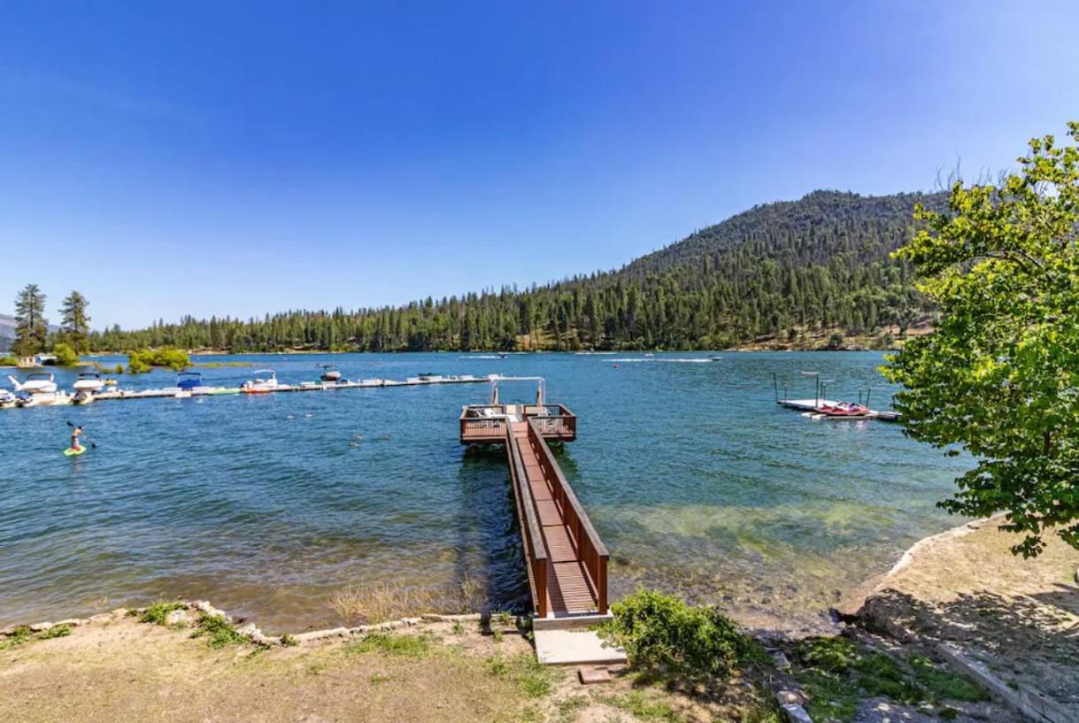 Lake front Cabin with guest cabin - Serrano view 4