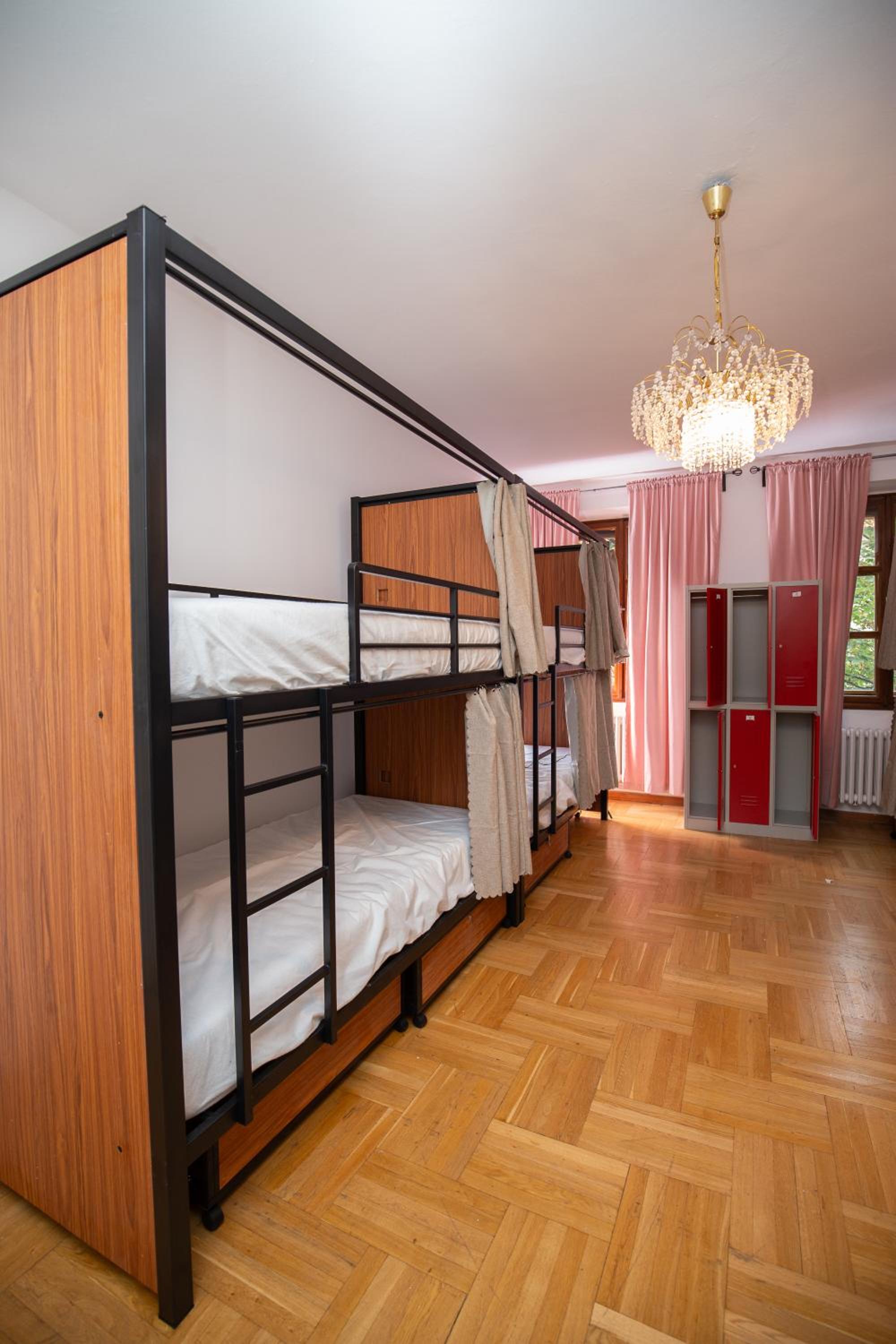 Women's Only Hostel - Female Only