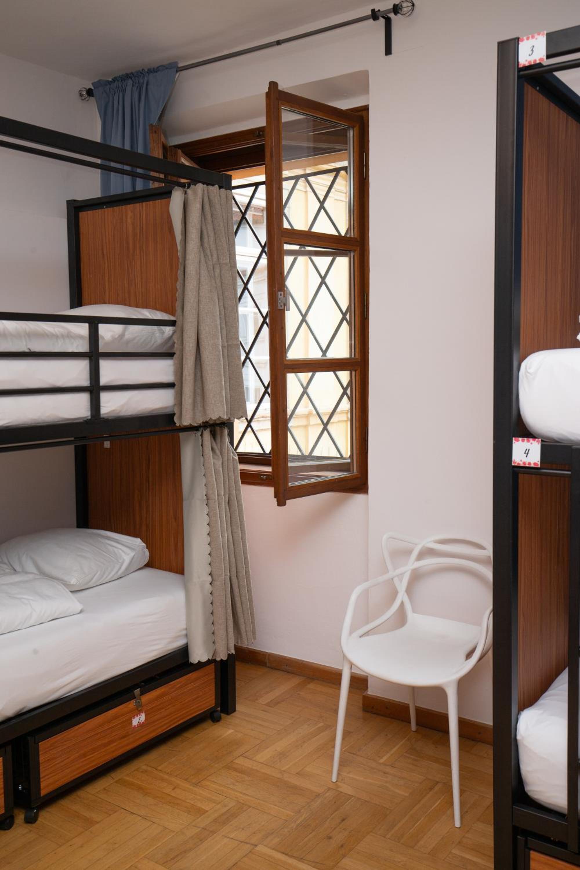 Women's Only Hostel - Female Only