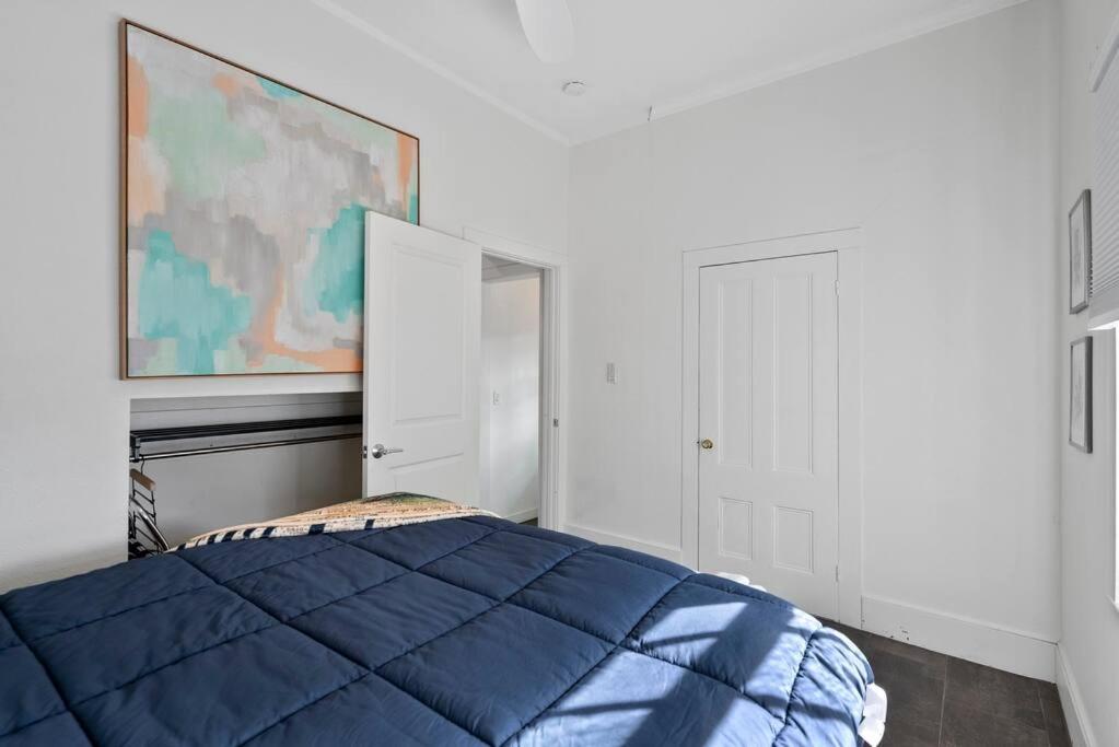 Downtown Napa HOT TUB Retreat - 3 Bed l 2 bath view 2