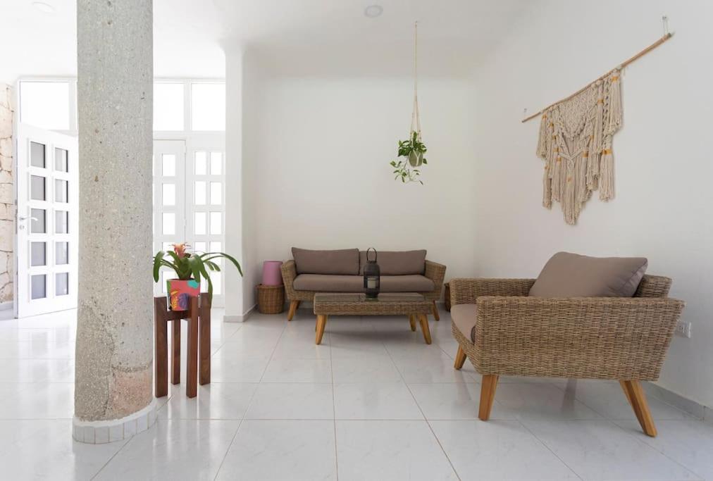 Cancun Family ideal Villa, private pool and garden
