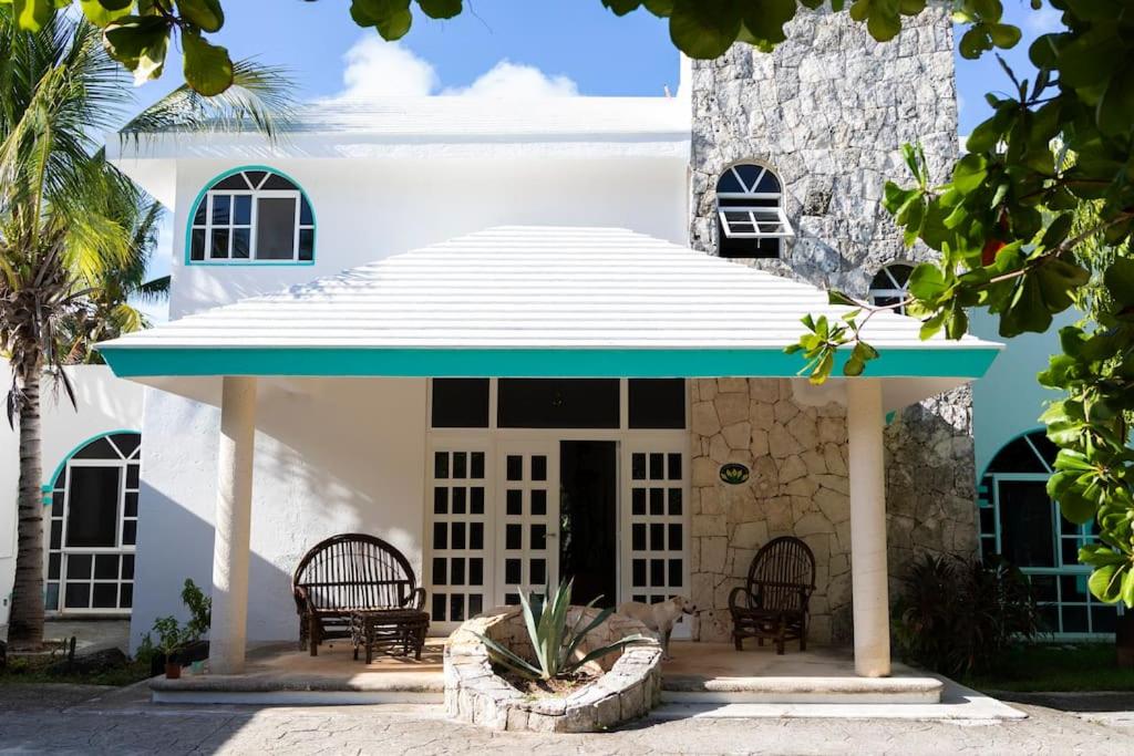 Cancun Family ideal Villa, private pool and garden