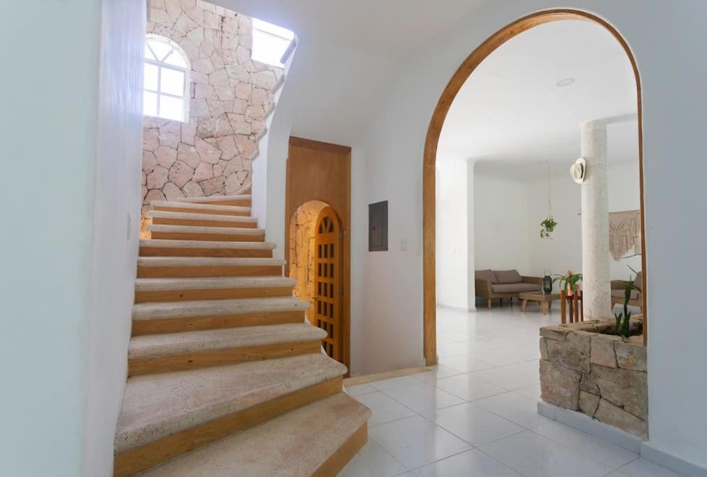 Cancun Family ideal Villa, private pool and garden