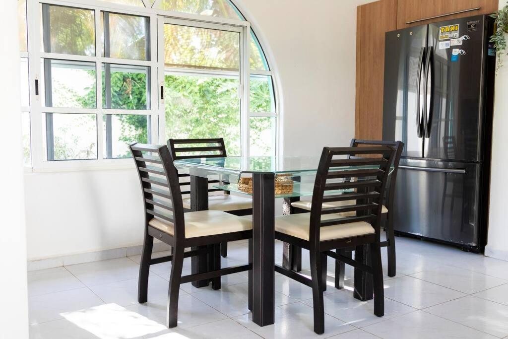 Cancun Family ideal Villa, private pool and garden