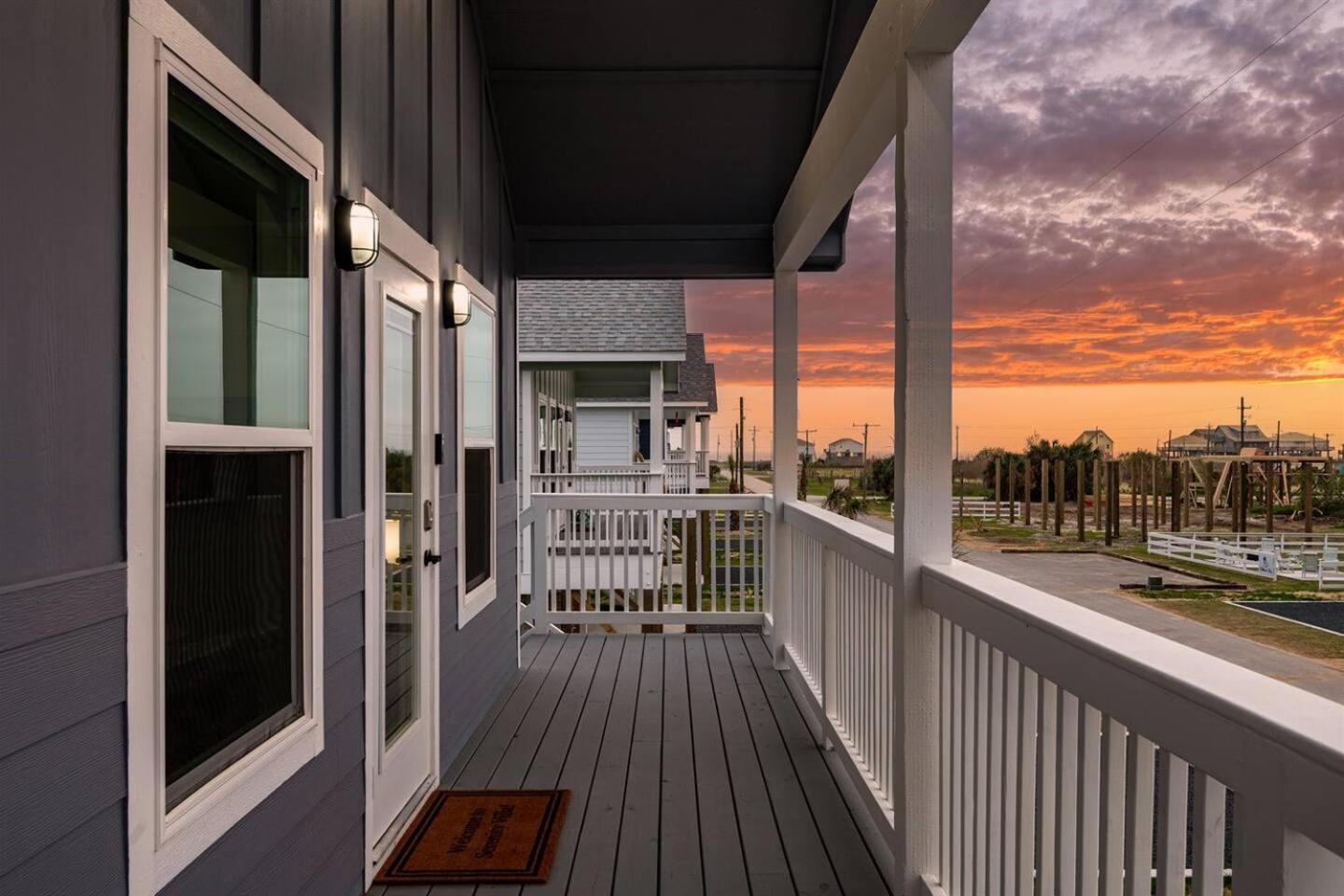 Serenity Villa by the Beach view 2