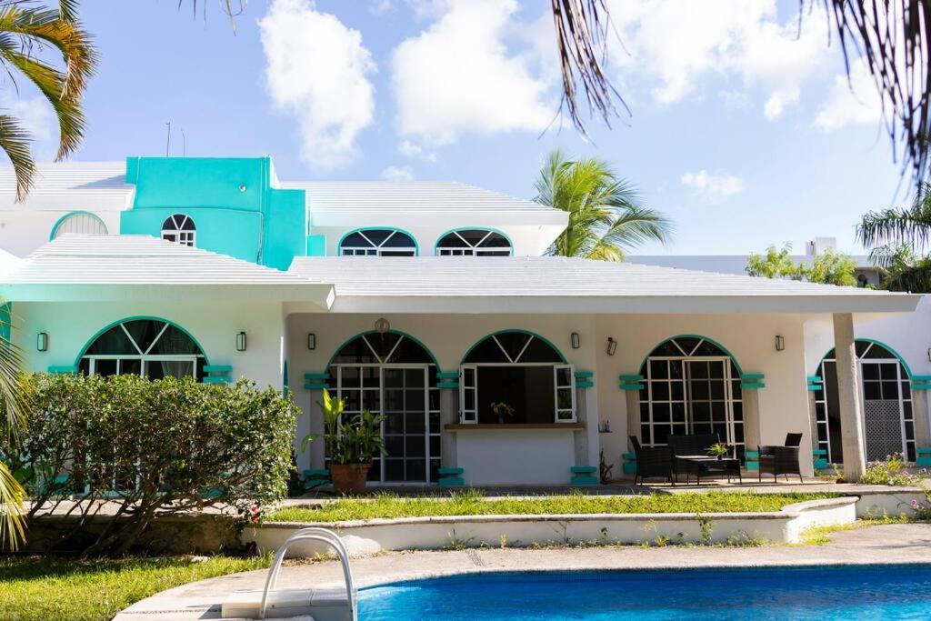 Cancun Family ideal Villa, private pool and garden