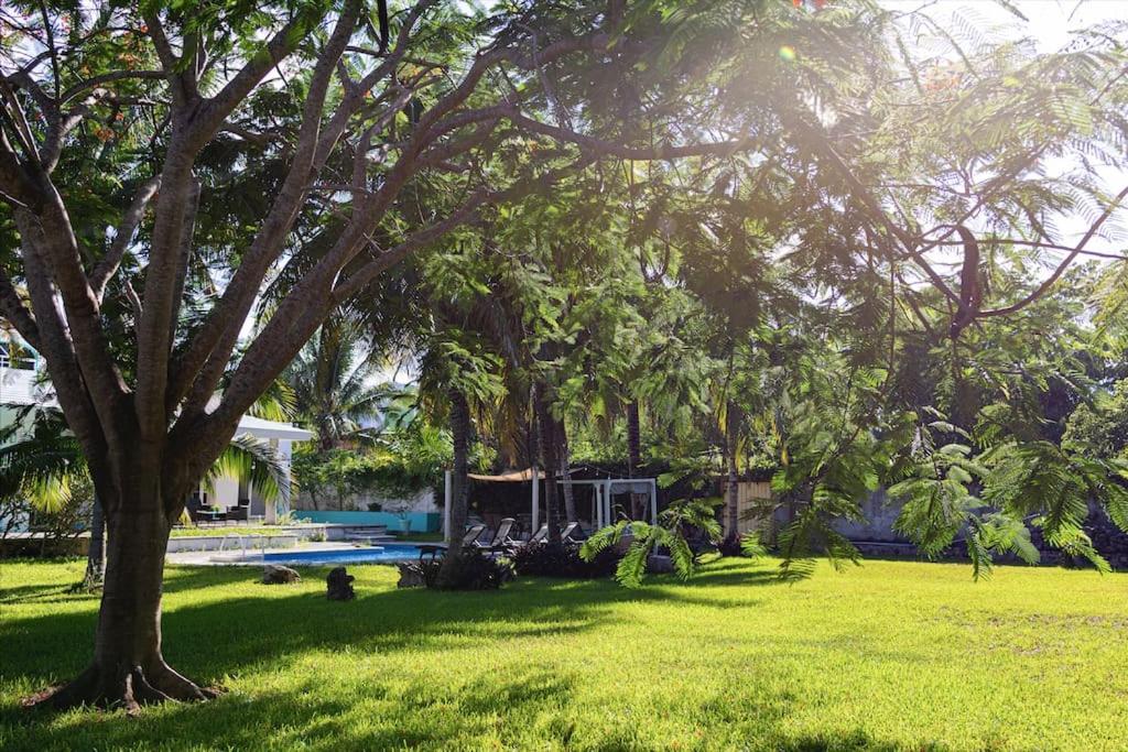 Cancun Family ideal Villa, private pool and garden