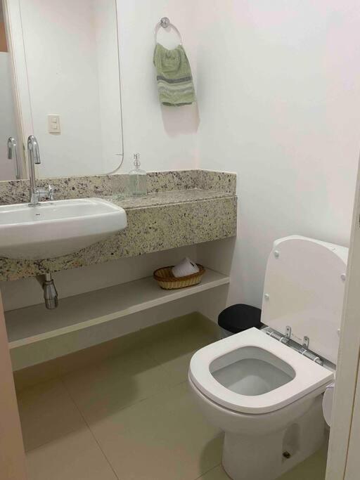 Apartamento amplo e acesso à praia