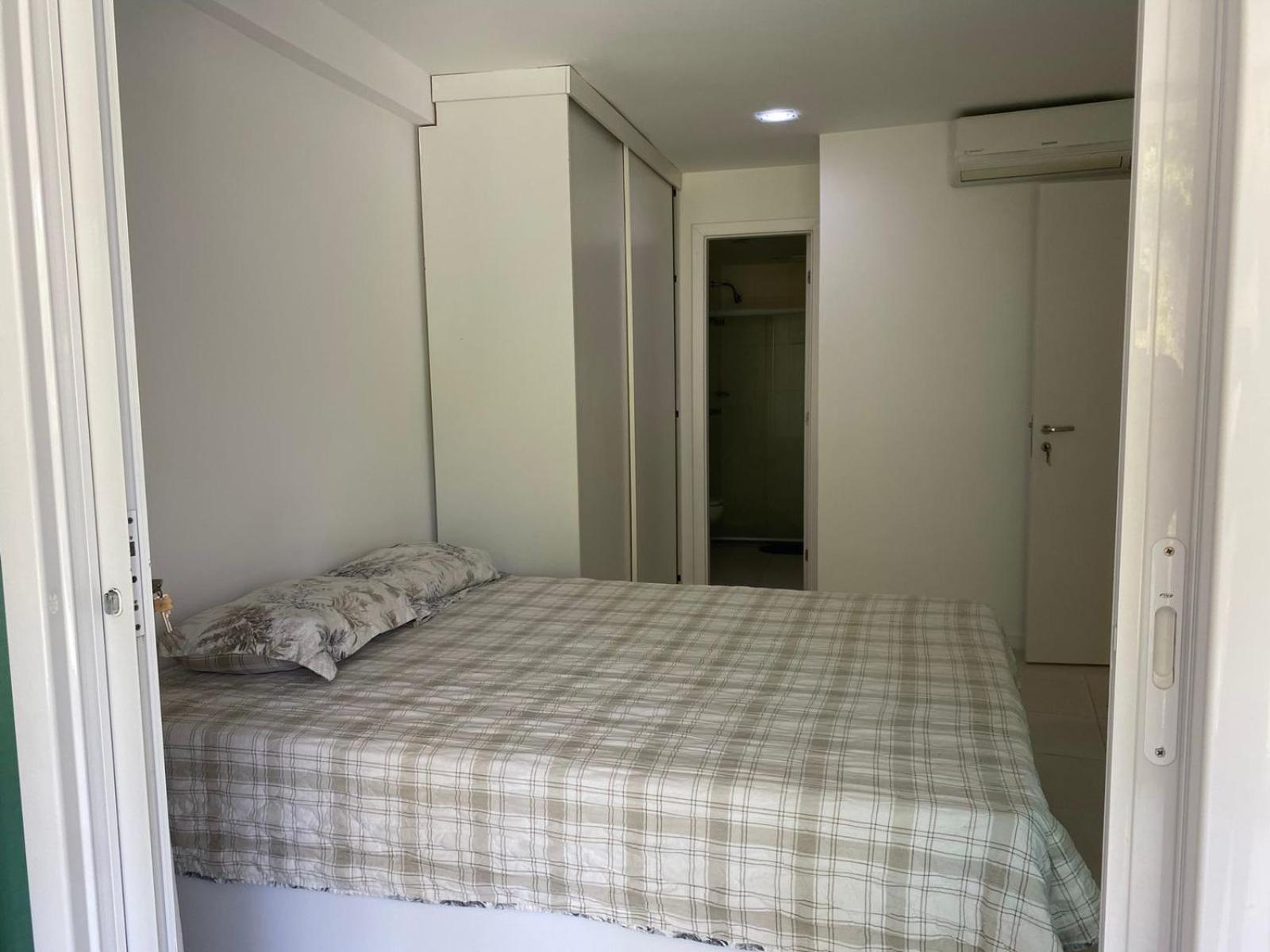 Apartamento amplo e acesso à praia