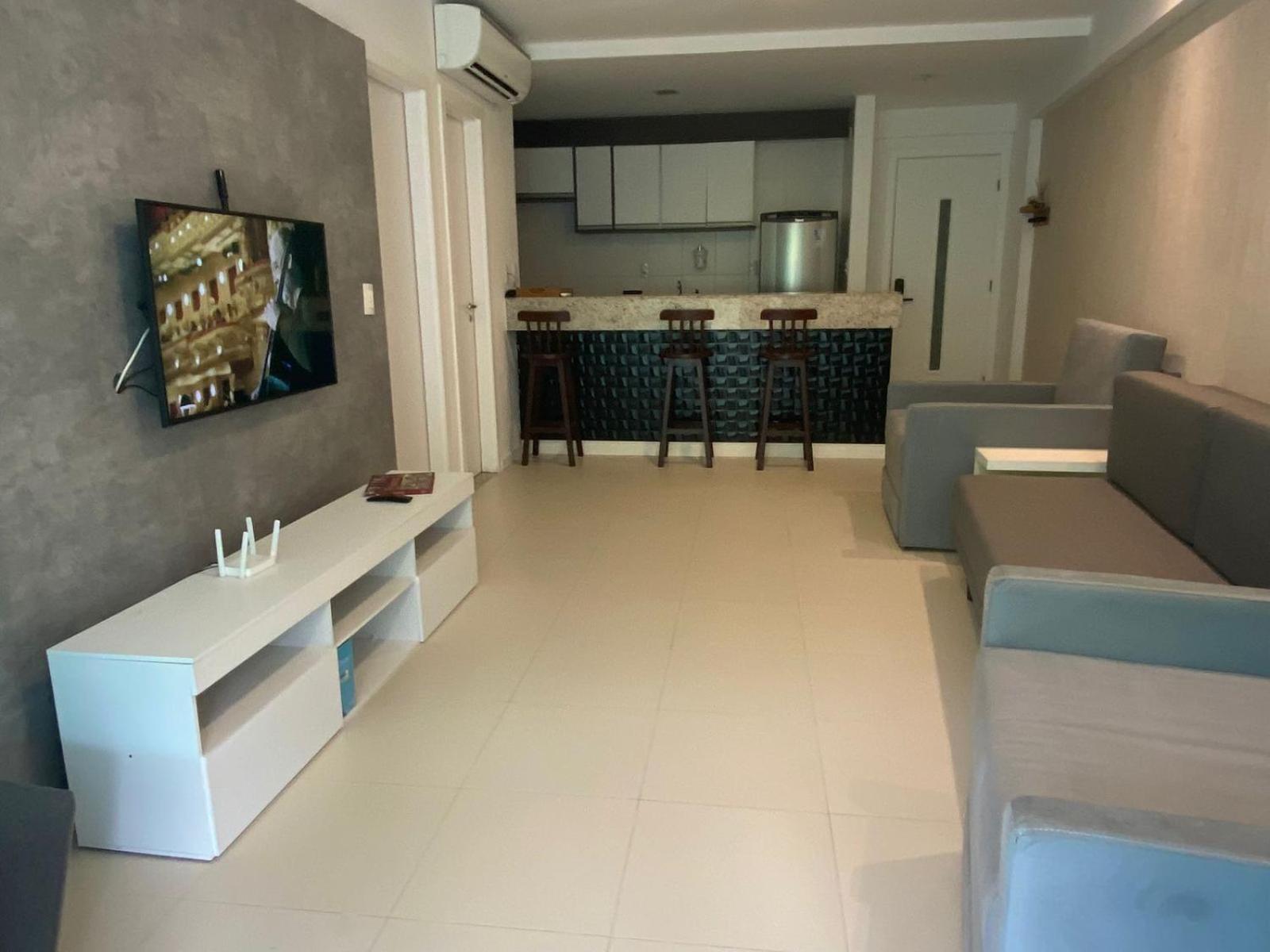 Apartamento amplo e acesso à praia