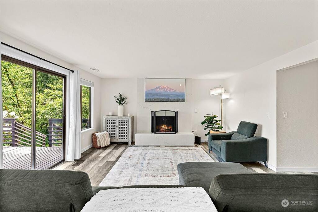 Secluded Sanctuary With a View of The Puget Sound view 3