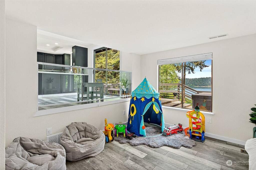 Secluded Sanctuary With a View of The Puget Sound view 4