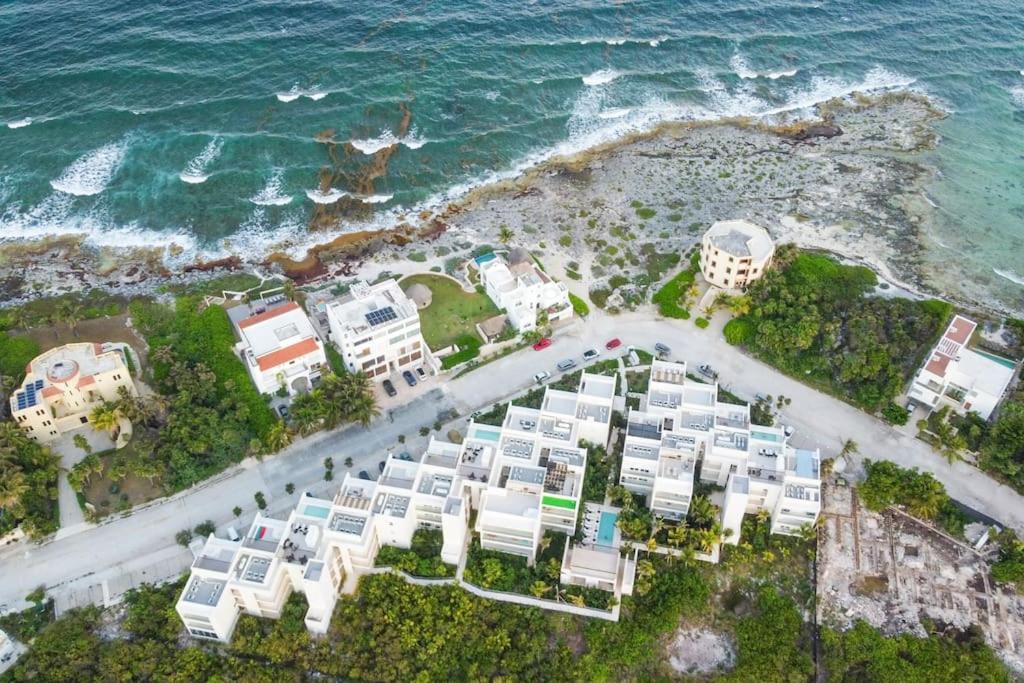 3 Bedroom Jungle Vibes Condo in Akumal Beach Access Rooftop Pools view 5