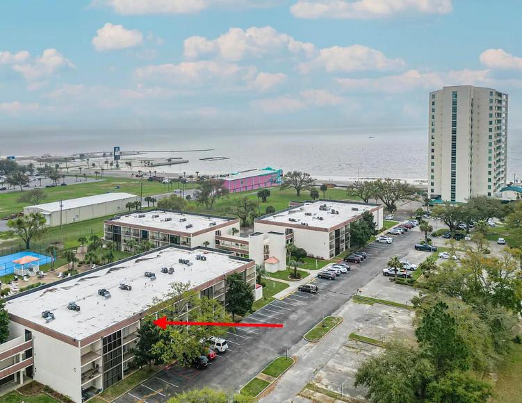 Hotel Seaside Treasure - Image 1