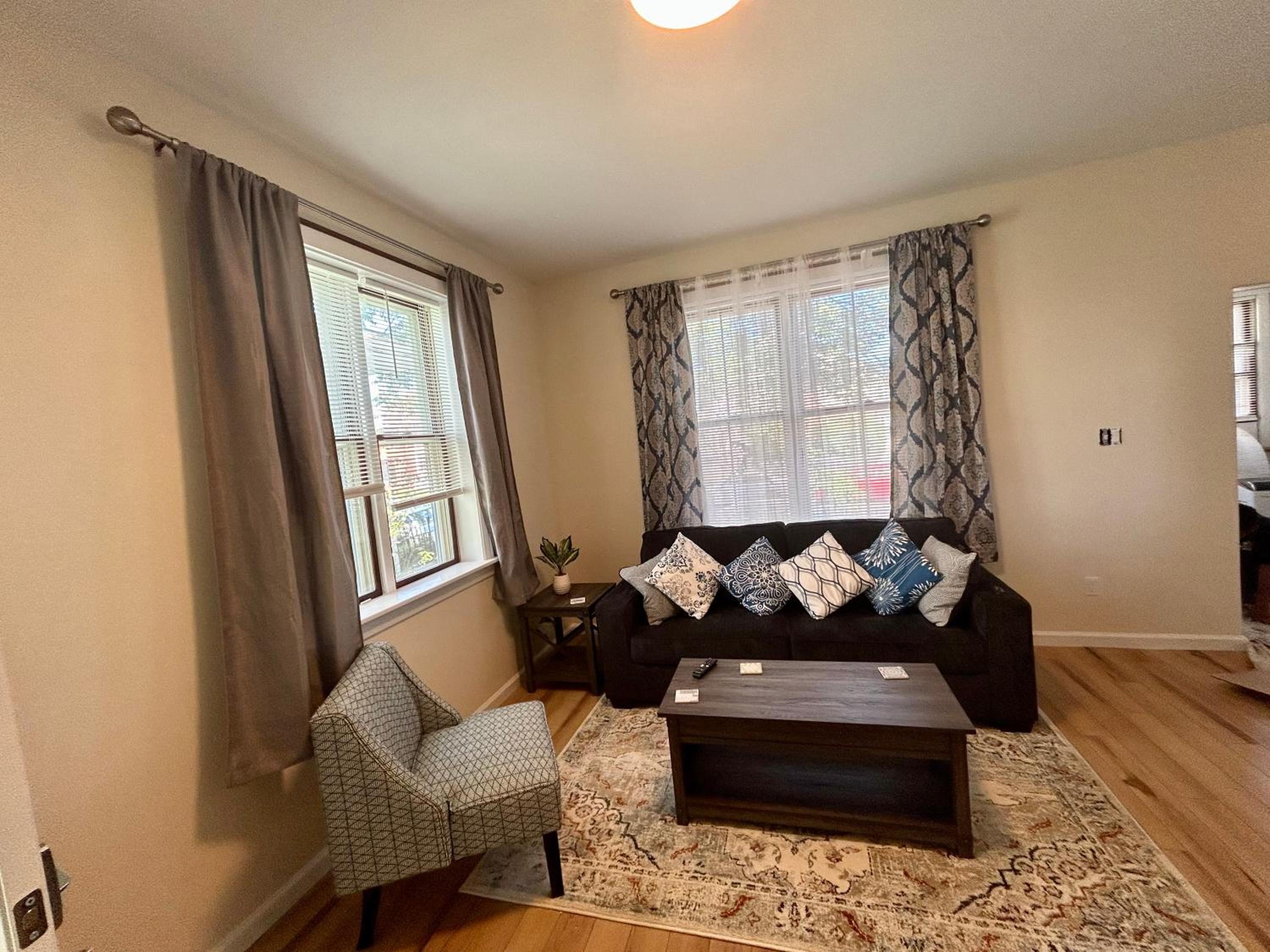 Boston Vacations - Lord Medford Apartments - Property Image 1