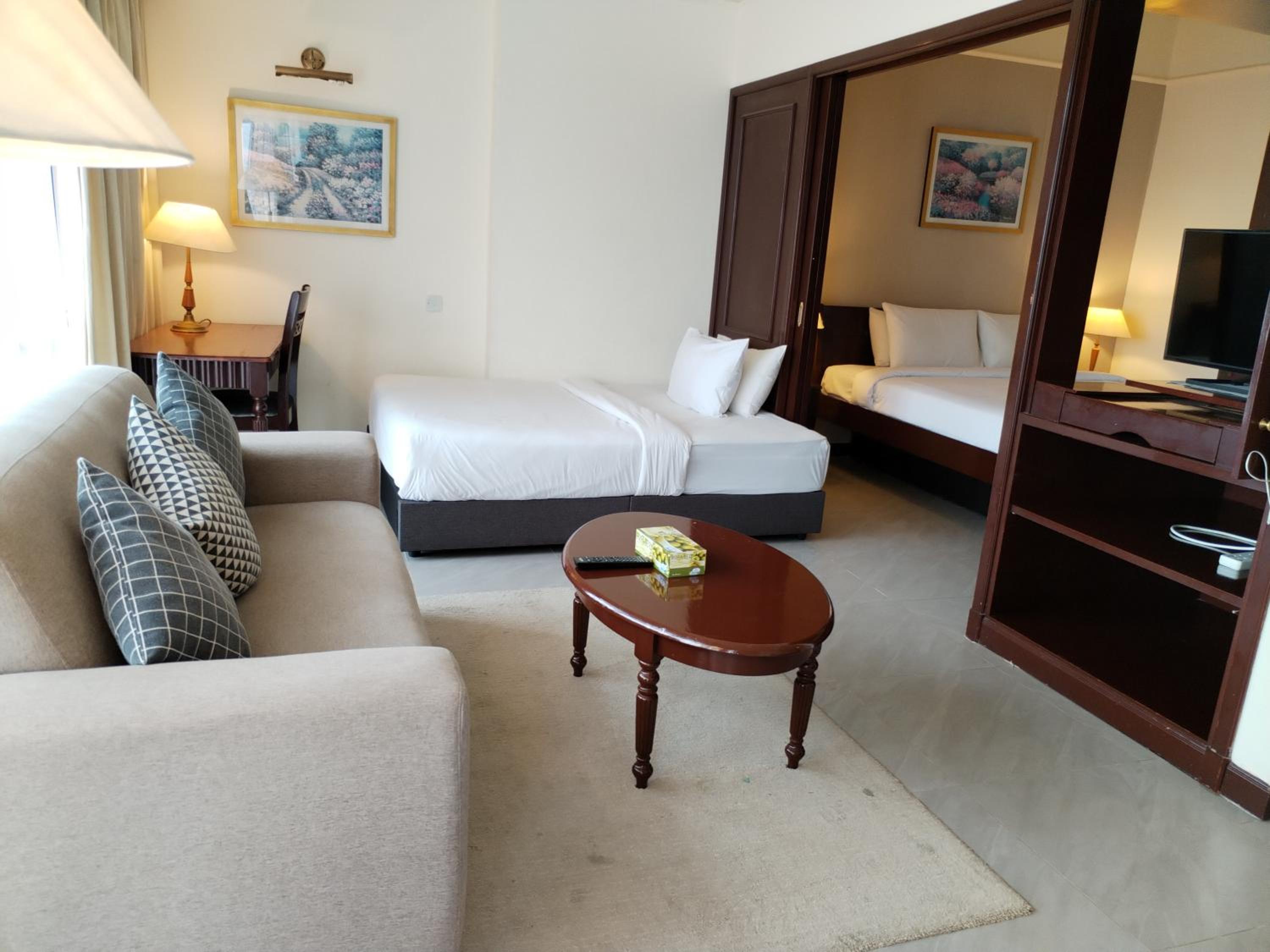 KL Premier Suites AT Times Square