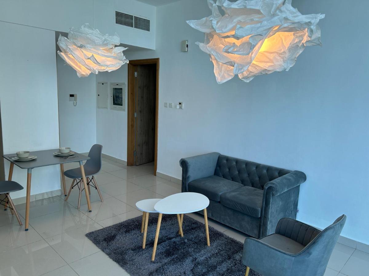 Golden Stay Vacation Homes continental tower marina