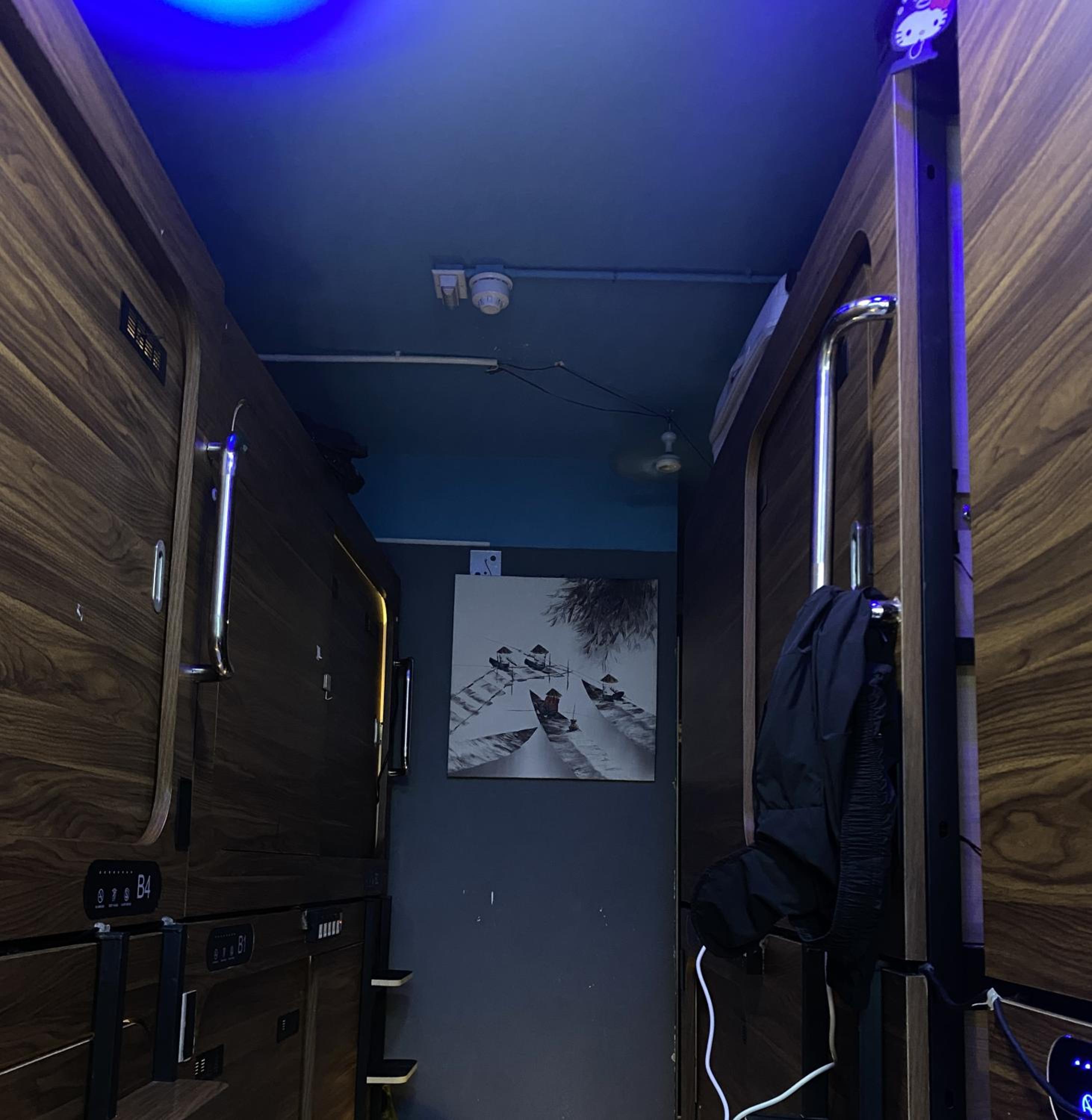Sleep Cubee Hostel