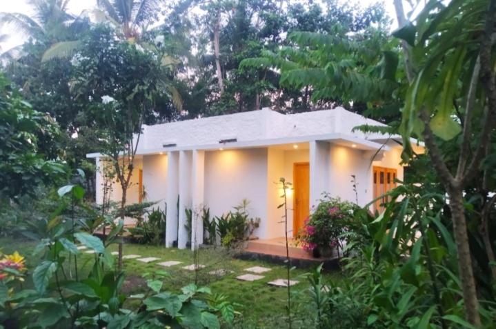 Cemare Cottage
