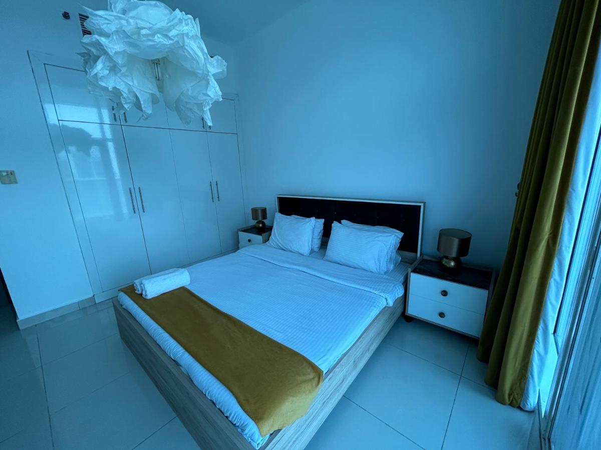Golden Stay Vacation Homes continental tower marina