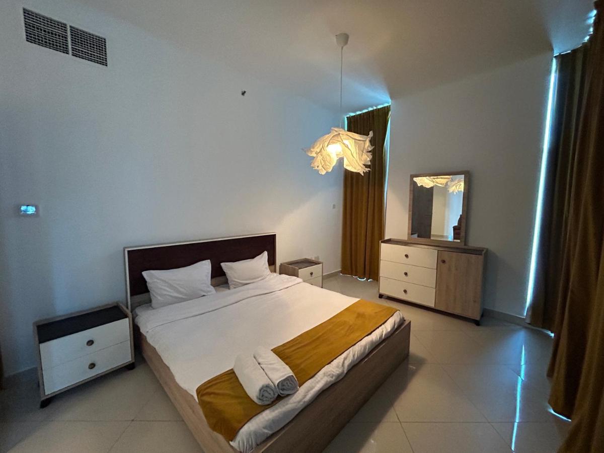 Golden Stay Vacation Homes continental tower marina