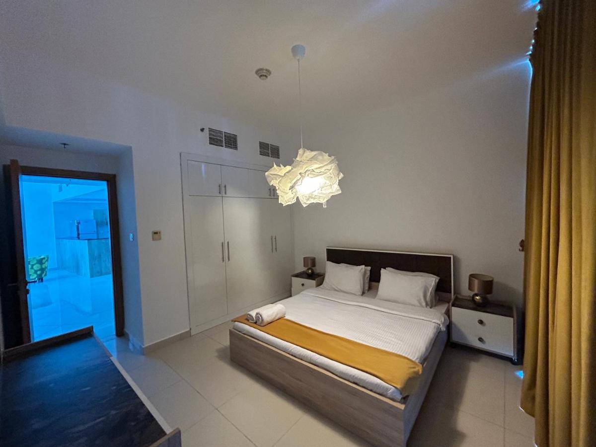 Golden Stay Vacation Homes continental tower marina