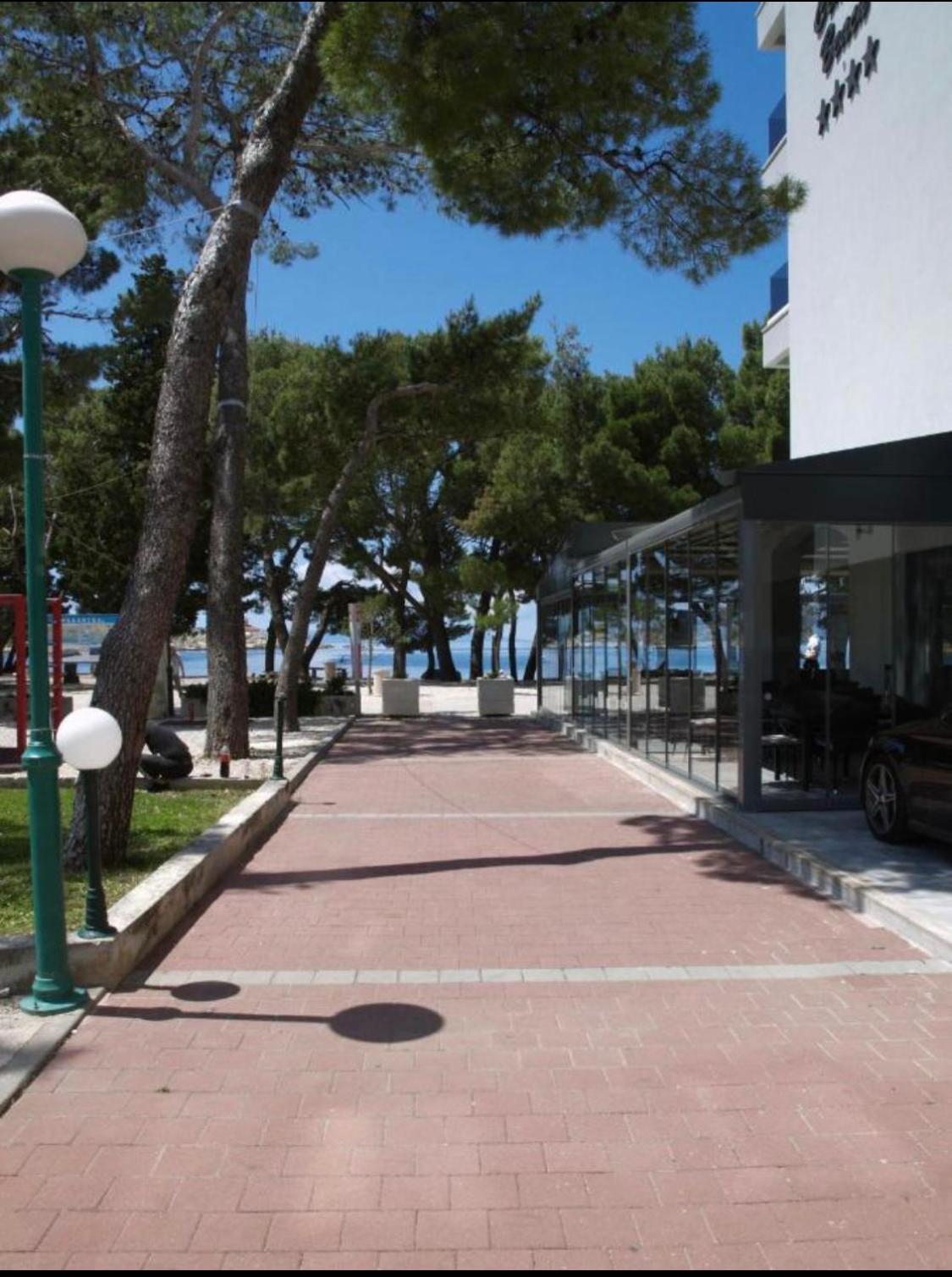 J&B - Beachside Studio Apartment view 2
