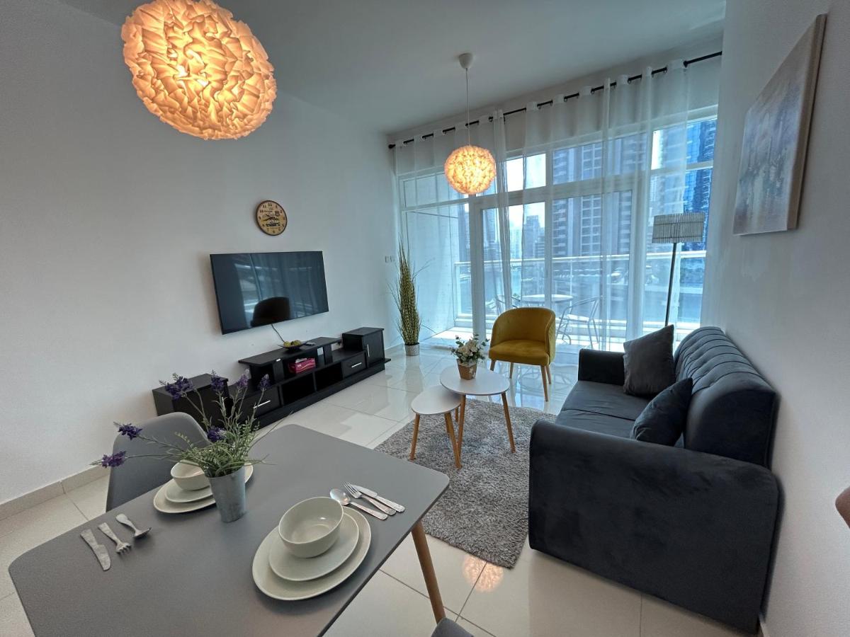 Golden Stay Vacation Homes continental tower marina