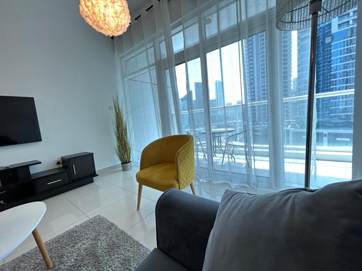 Golden Stay Vacation Homes continental tower marina