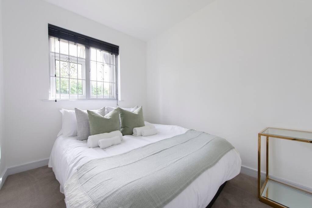 2 BR, Modern Urban Sanctuary 1CC - Cherrydeal